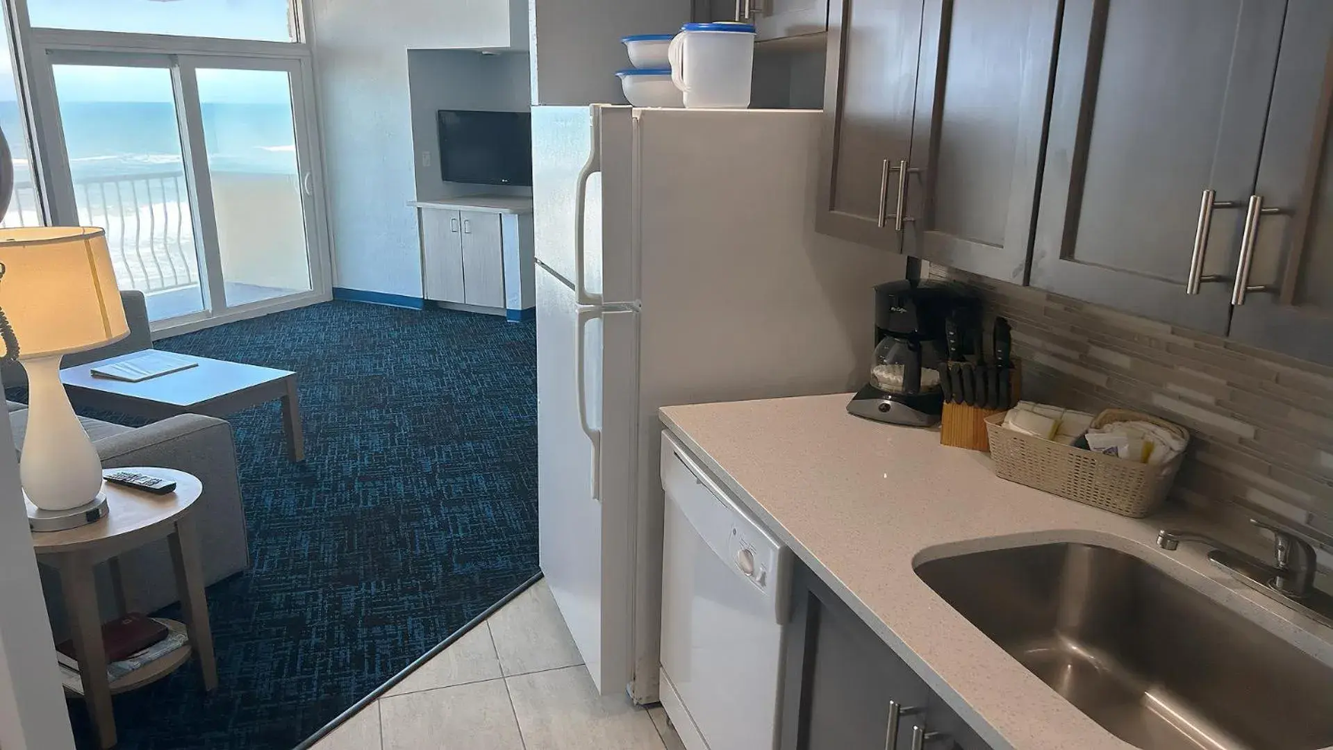 Kitchen or kitchenette, Kitchen/Kitchenette in Ocean East Resort Club