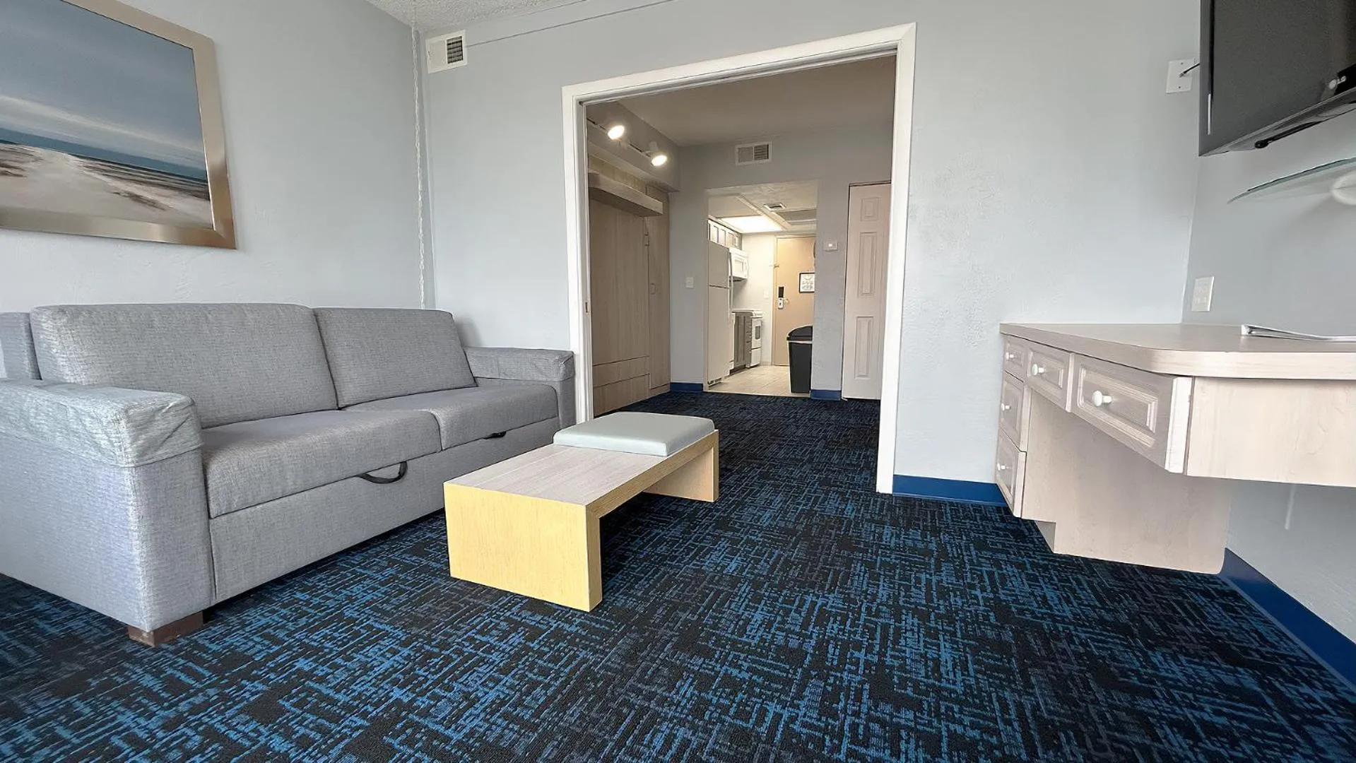 TV and multimedia in Ocean East Resort Club