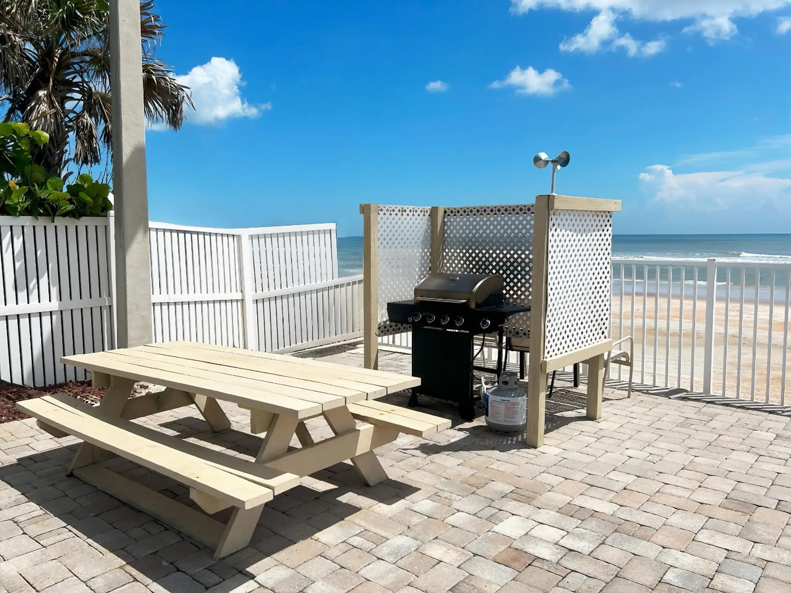 Natural landscape, BBQ Facilities in Ocean East Resort Club