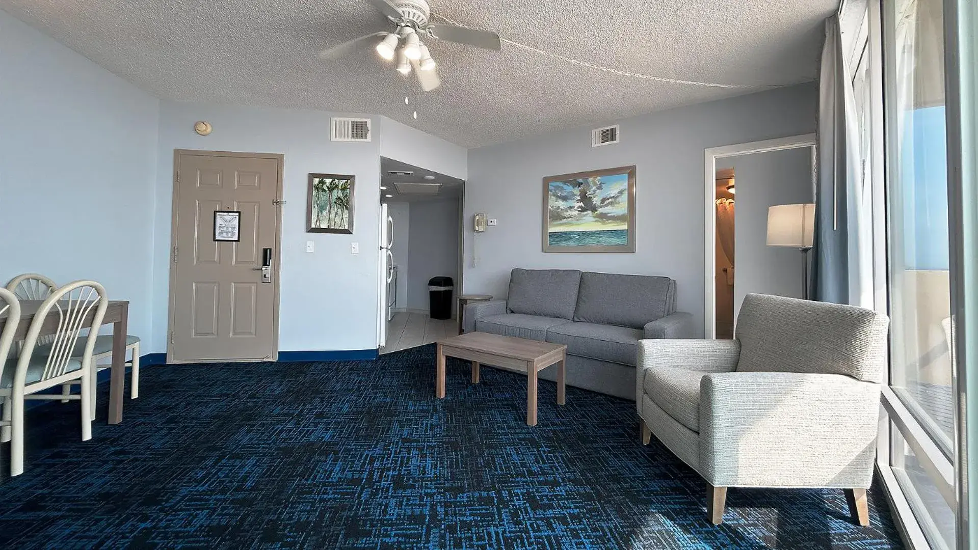 Living room, Seating Area in Ocean East Resort Club