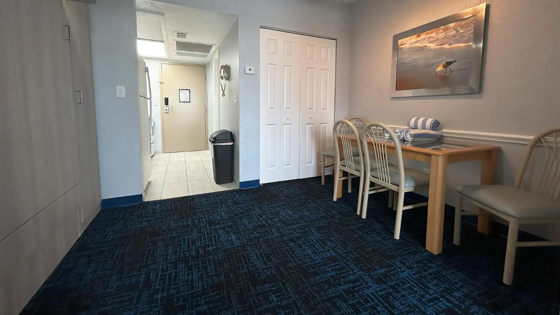 Kitchen or kitchenette, Dining Area in Ocean East Resort Club