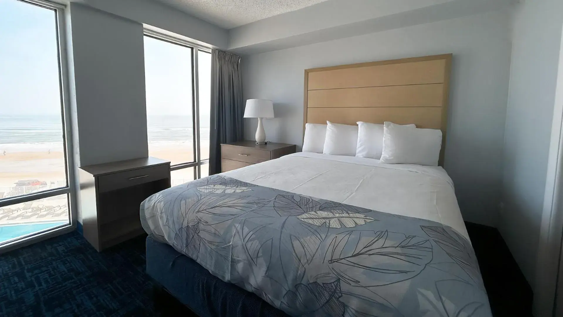 Bed in Ocean East Resort Club
