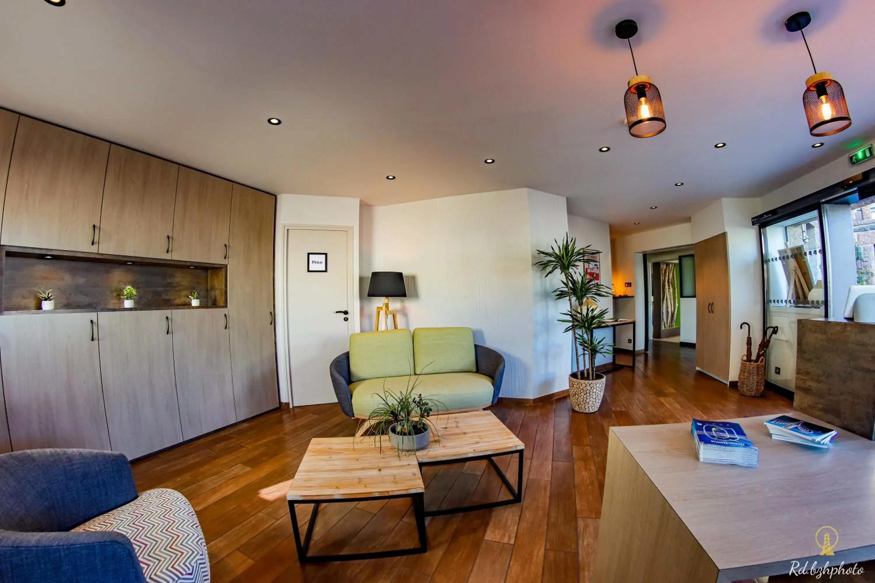 Lobby or reception in Logis Hôtel du Parc Lobby or reception in Logis Hôtel du Parc