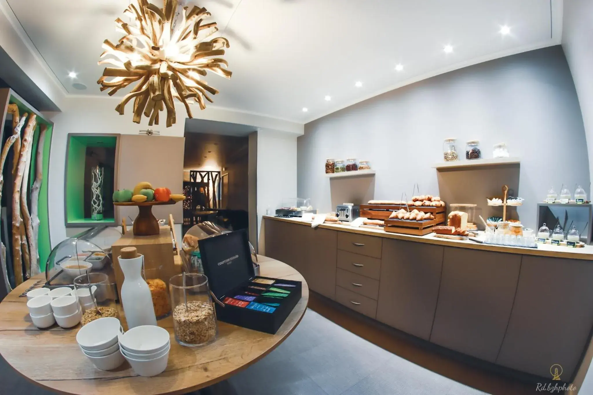 Buffet breakfast in Logis Hôtel du Parc Buffet breakfast in Logis Hôtel du Parc