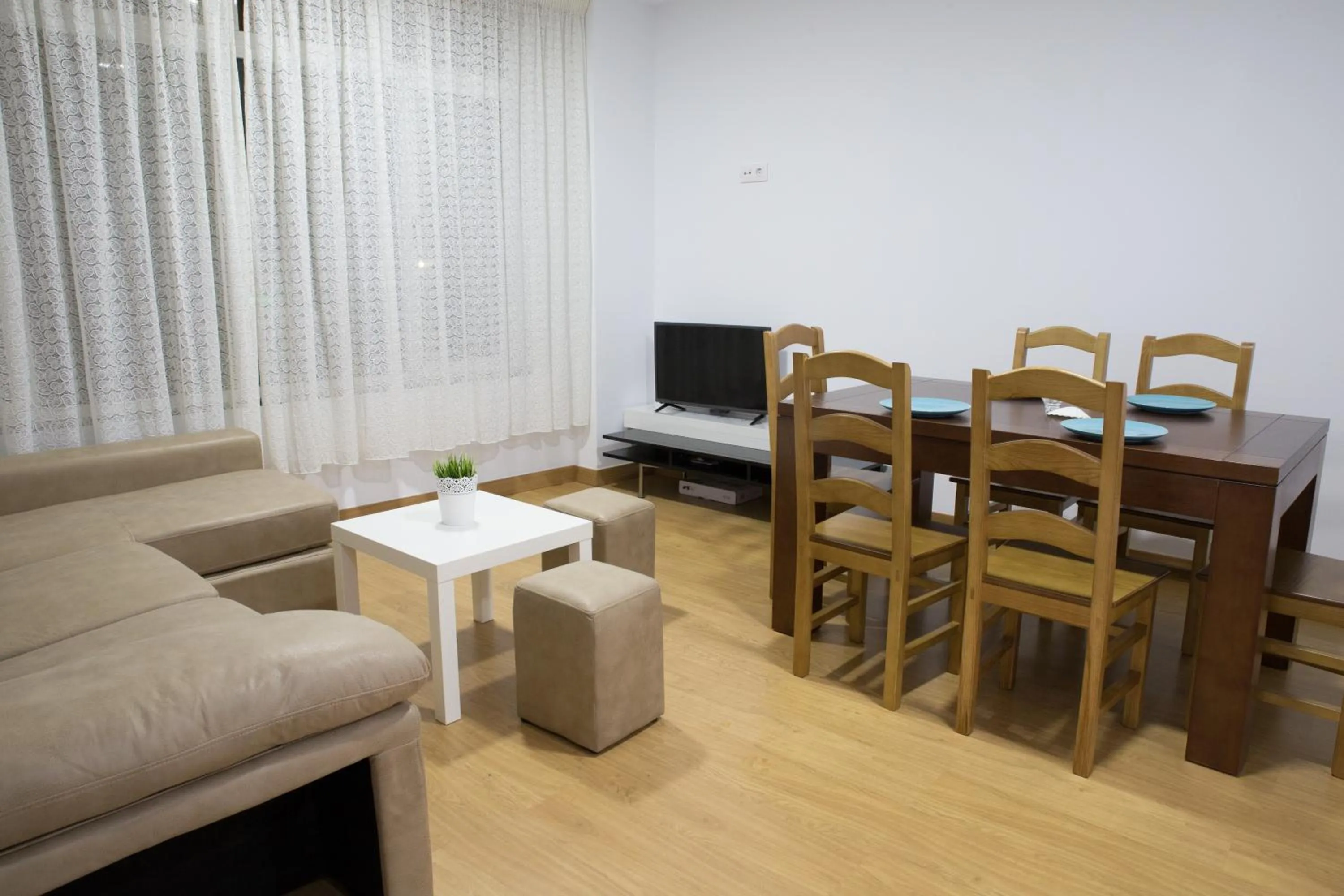 Communal lounge/ TV room in Camino de Finisterre