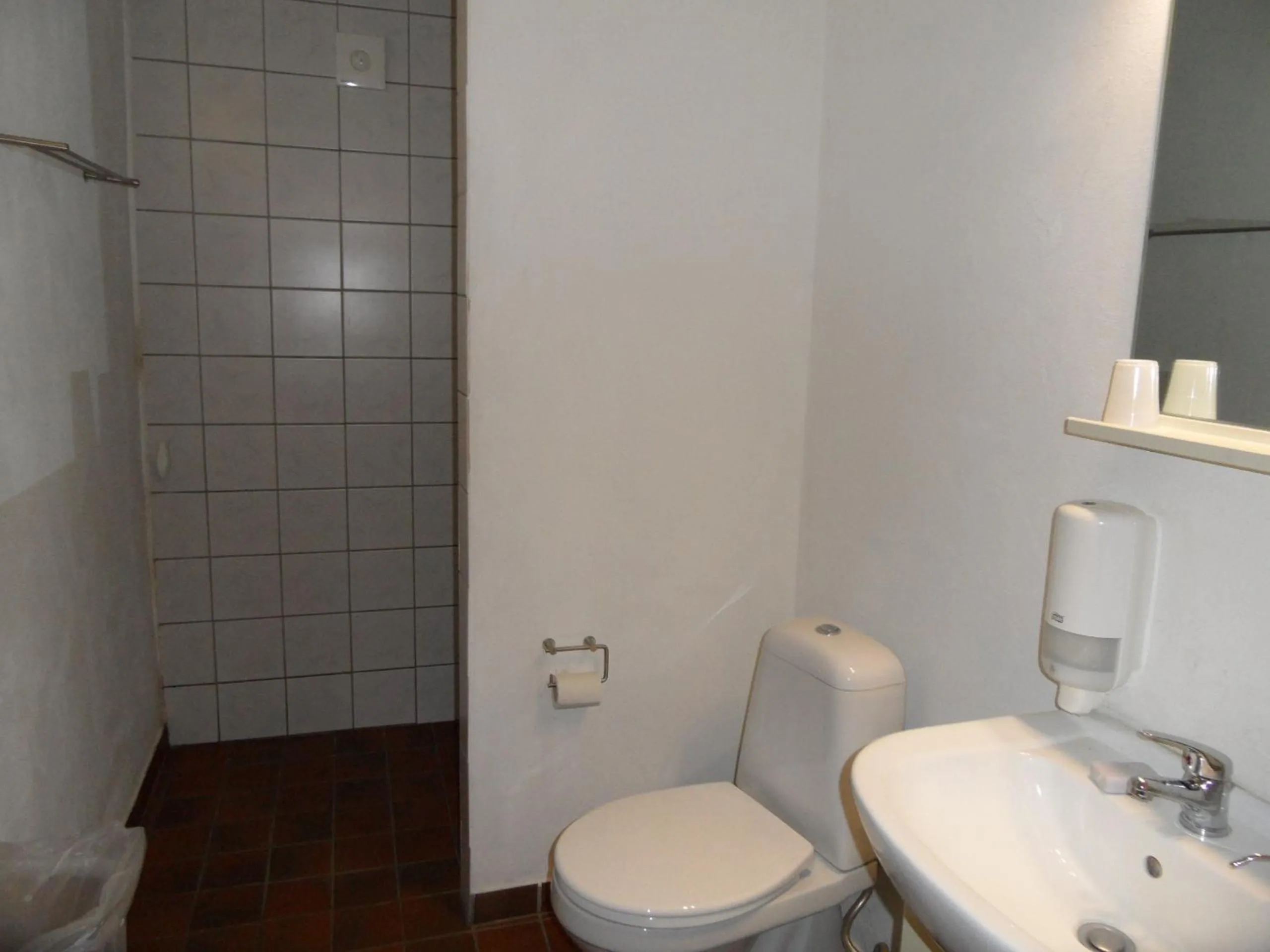 Toilet in Motel Herning