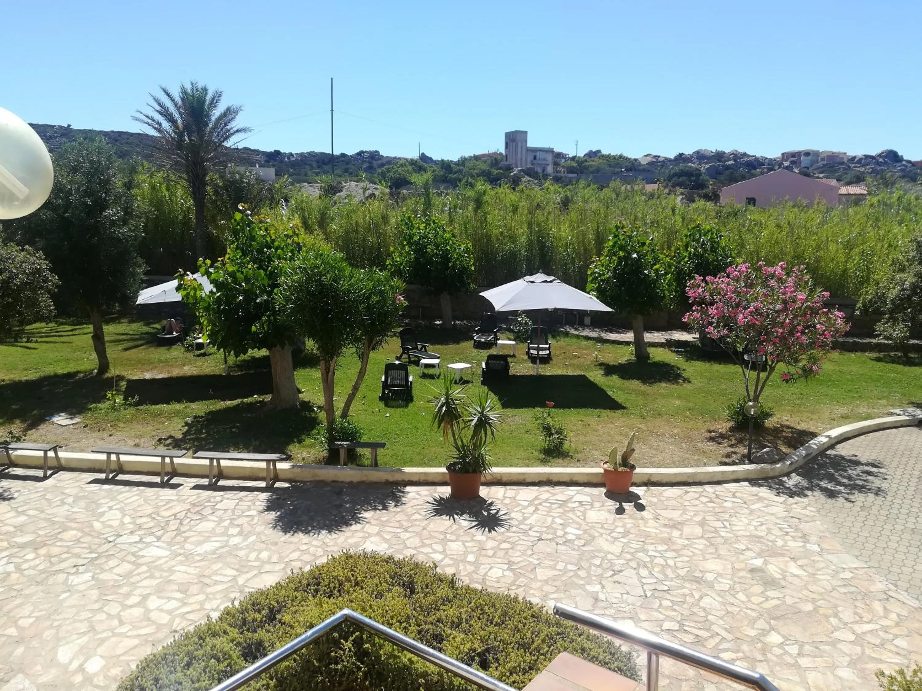 Garden in Hotel Nido D'aquila