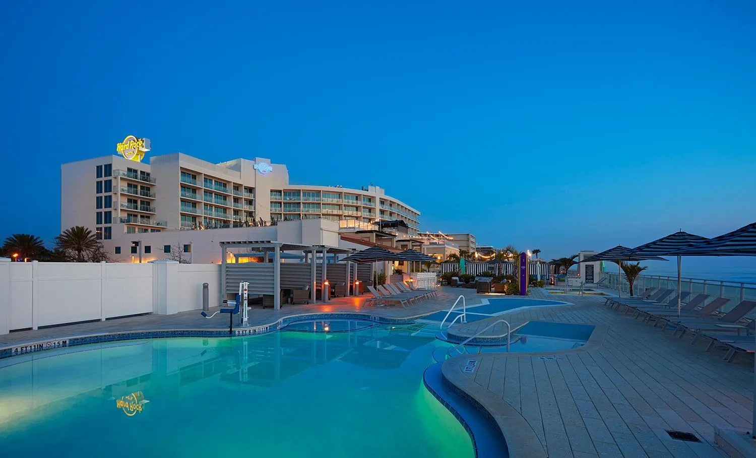 Swimming pool in Hard Rock Hotel Daytona Beach