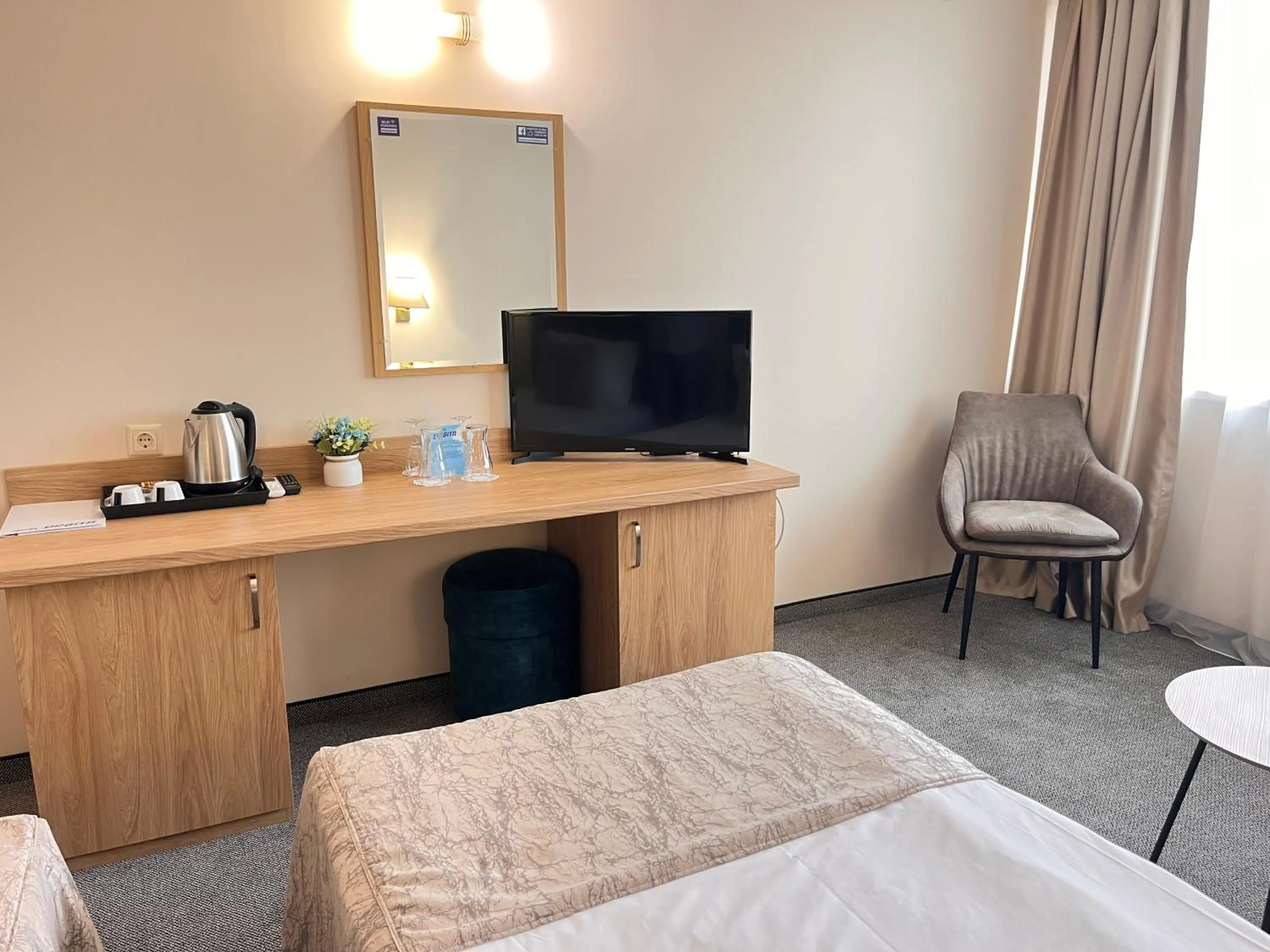 TV and multimedia, Bed in Hotel Orbita