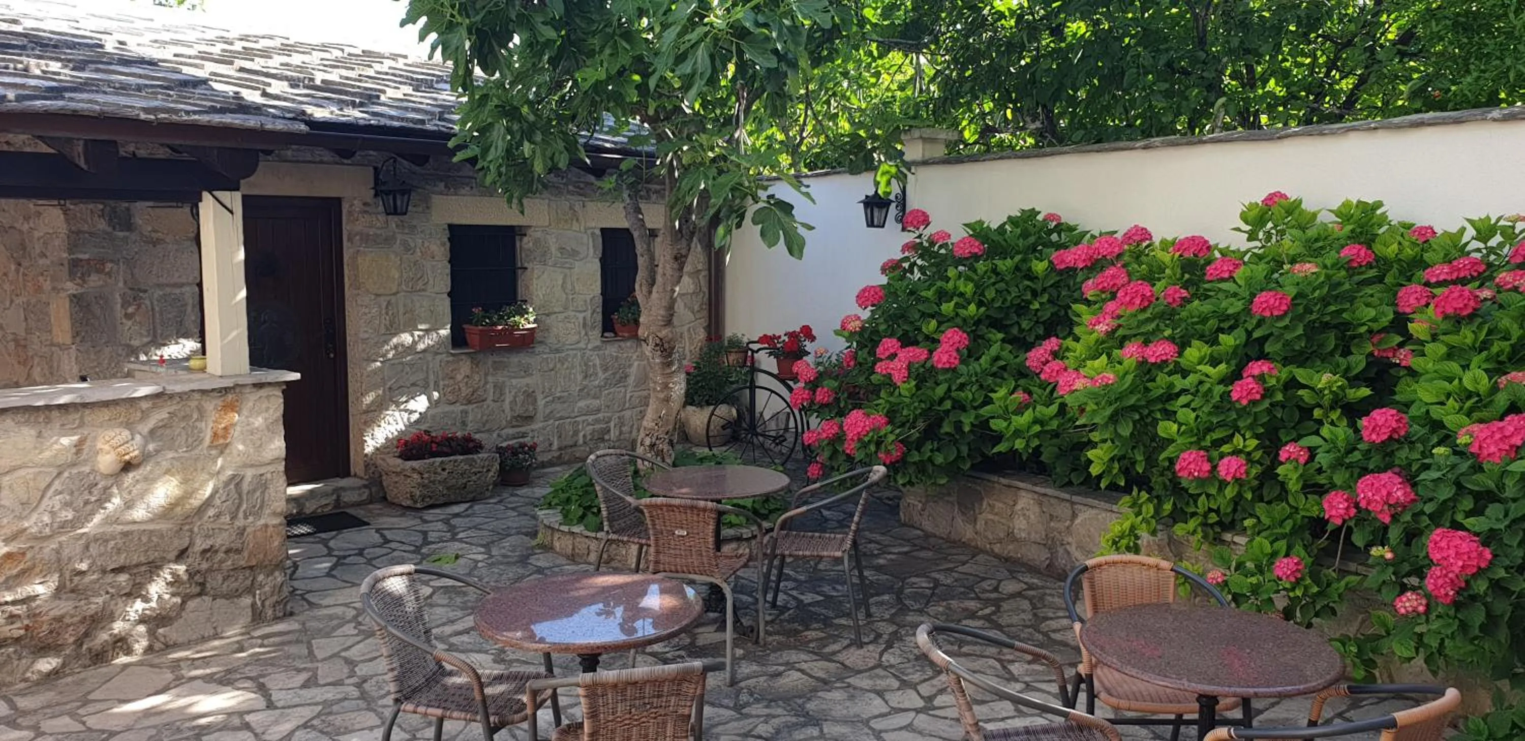 Patio in Villa Fortuna