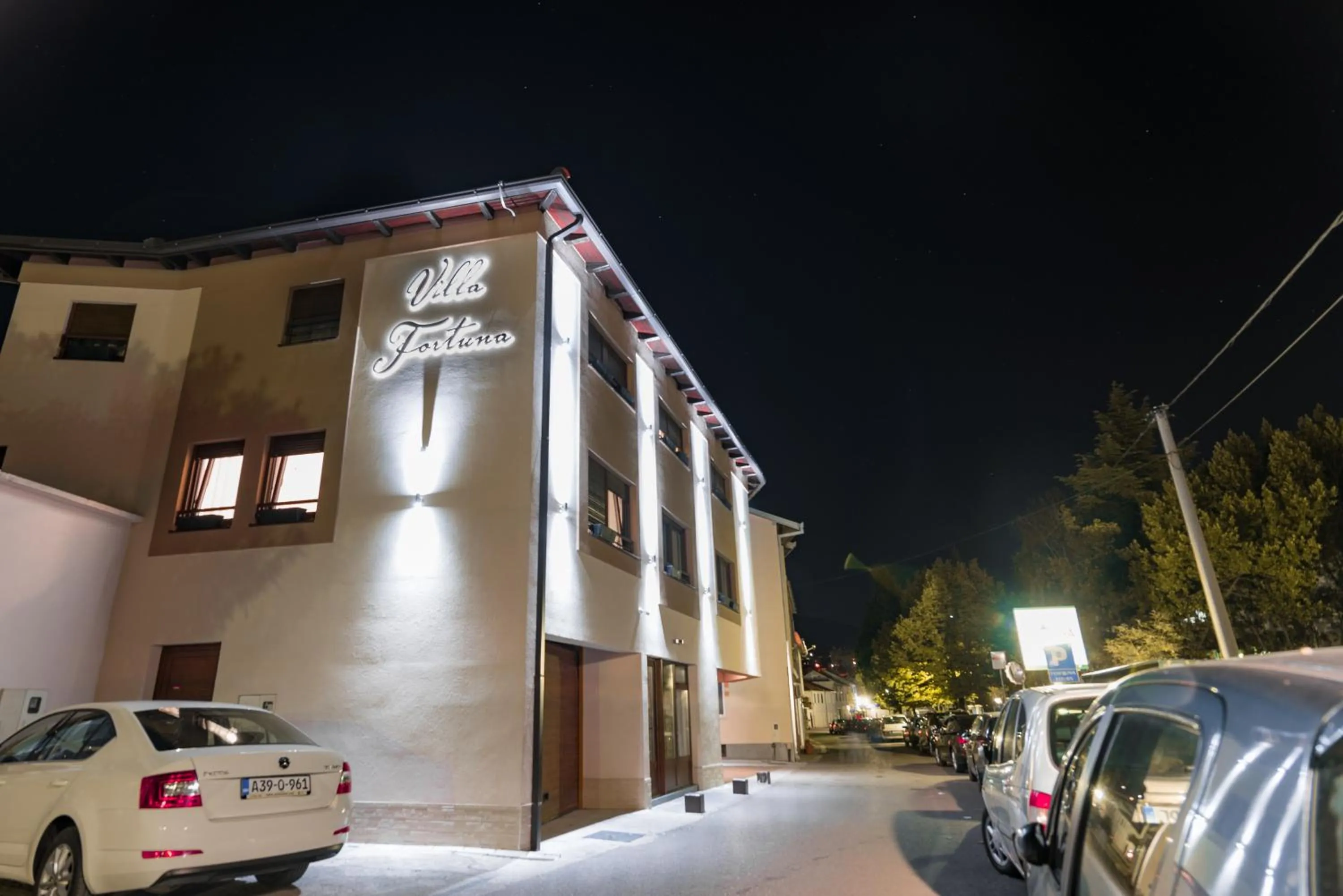 Property building in Villa Fortuna