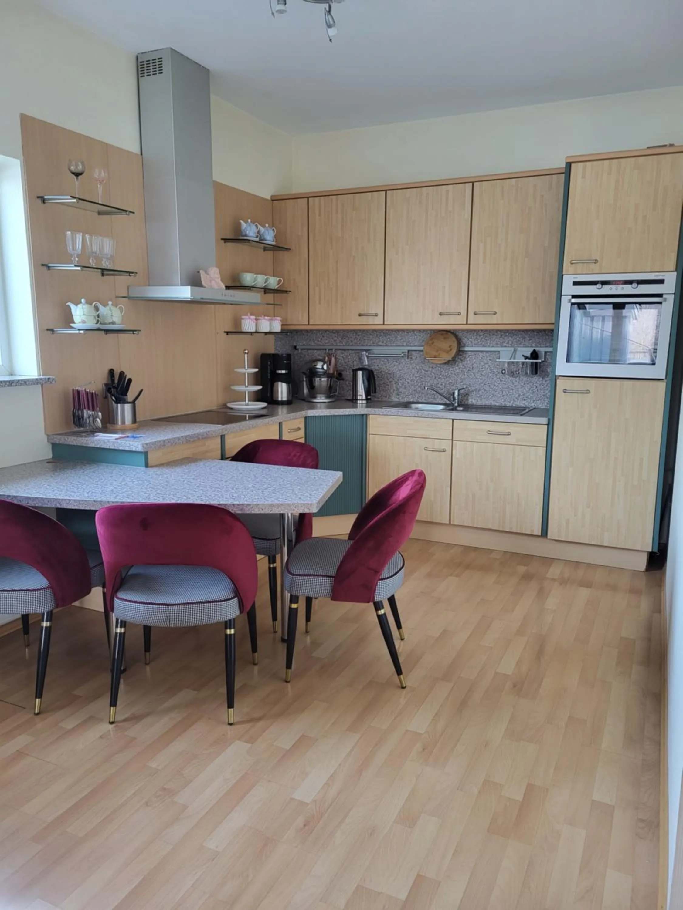 Kitchen or kitchenette in Hotel am Holzhafen