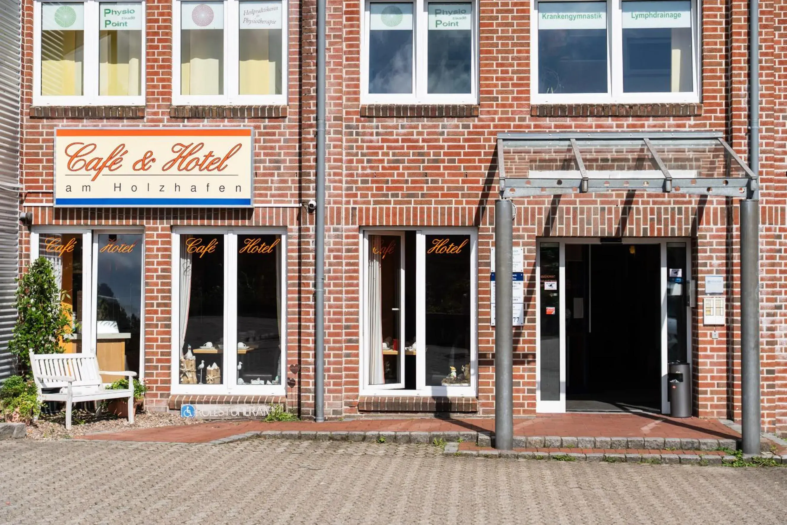 Apartment (4 Adults) in Hotel am Holzhafen Apartment (4 Adults) in Hotel am Holzhafen