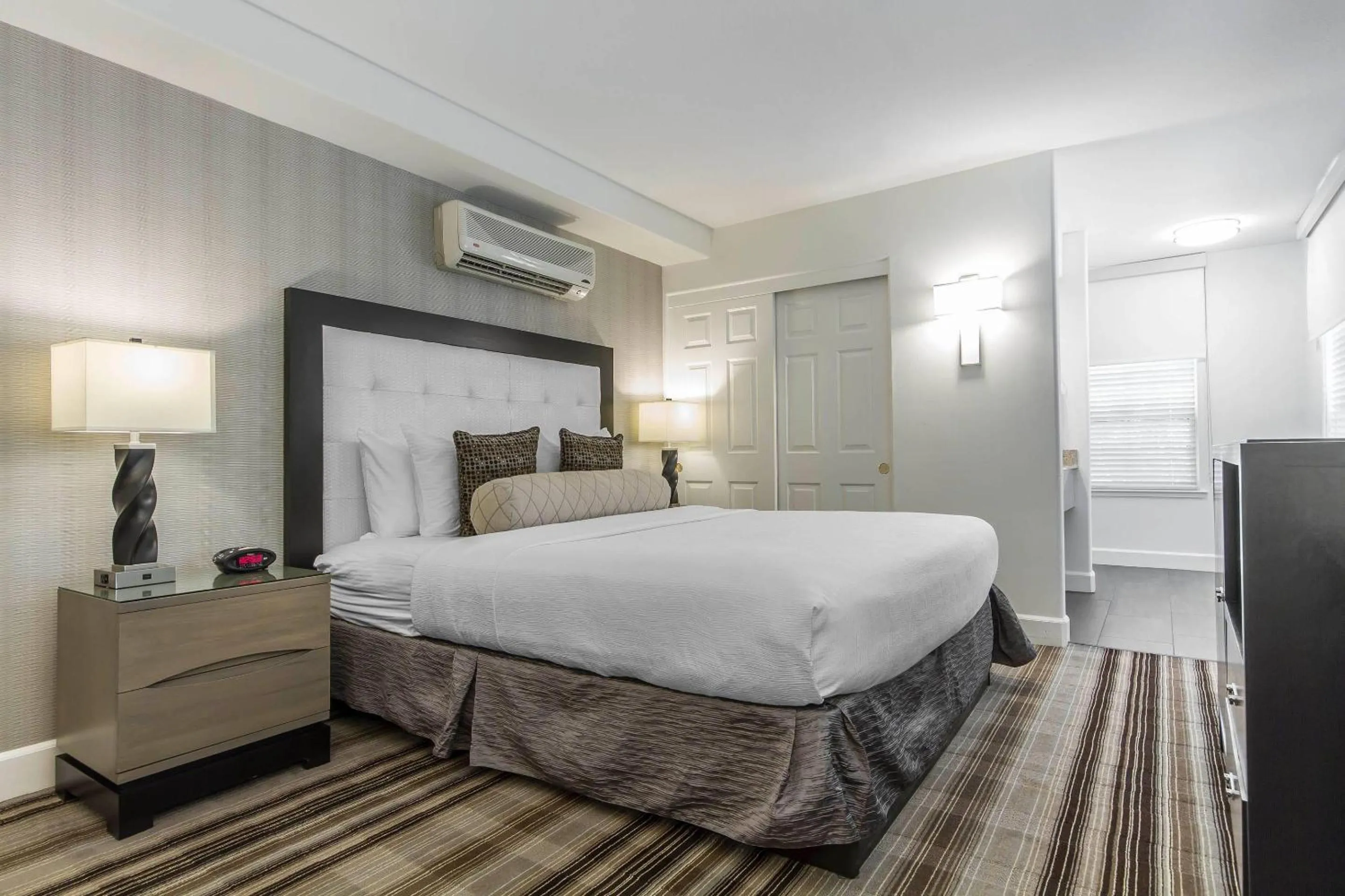 Bedroom, Bed in Inn Off Capitol Park, an Ascend Collection Hotel