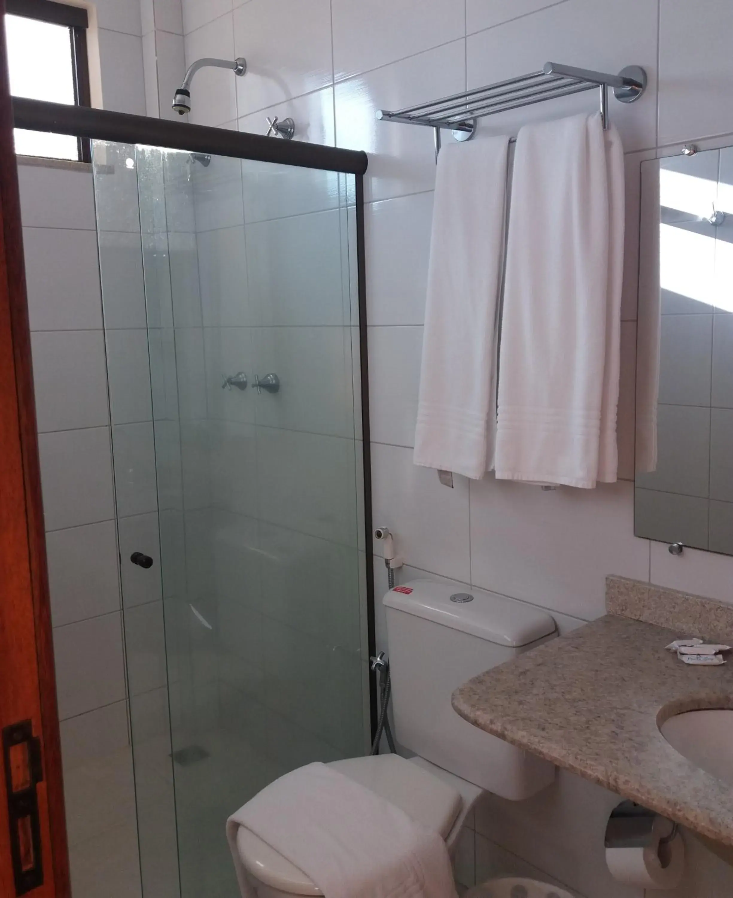Budget Triple Room in Porto Geraes Praia Hotel Budget Triple Room in Porto Geraes Praia Hotel