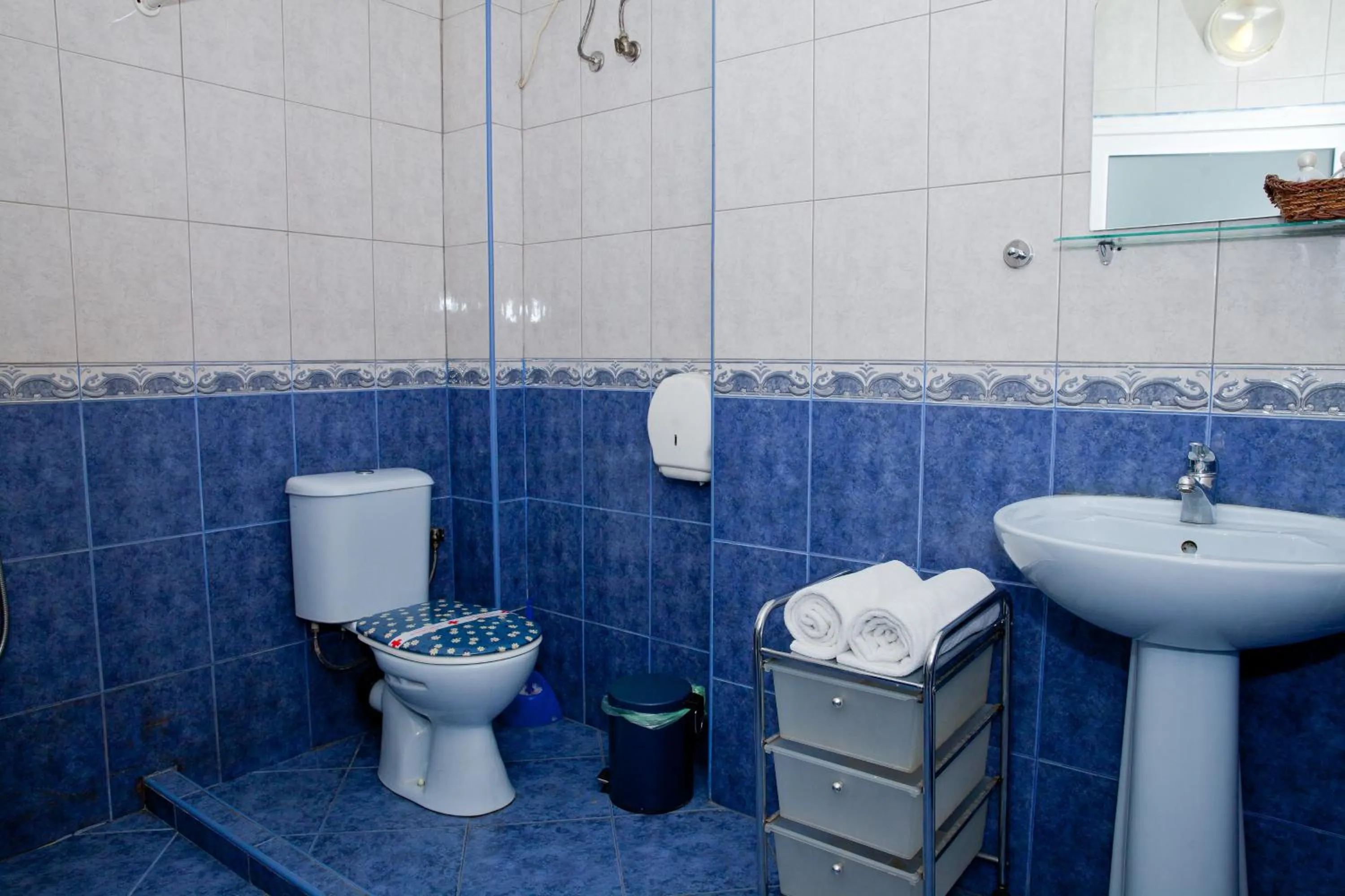 Bathroom in Scotty's Boutique Hotel