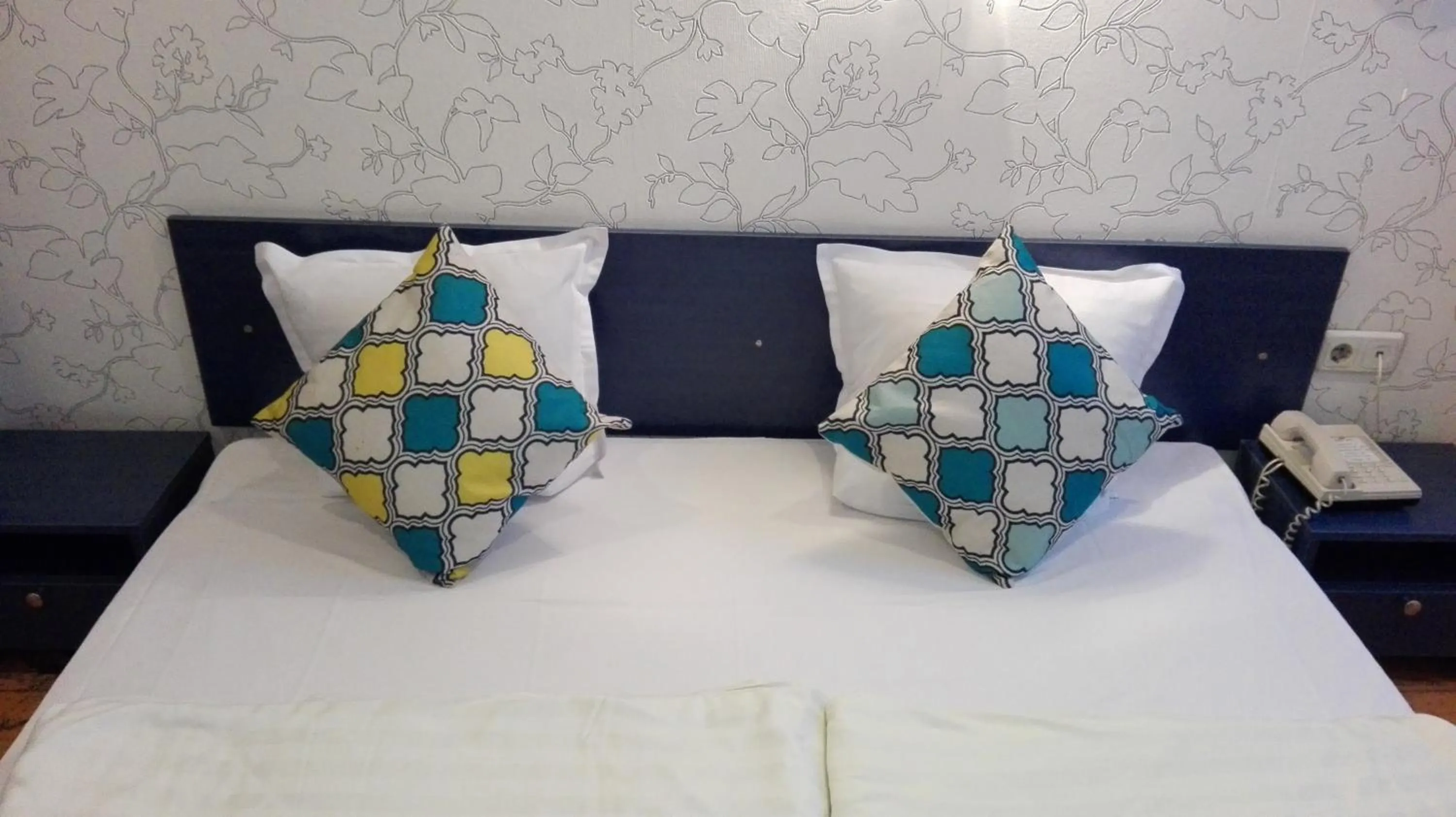 Bed in Scotty's Boutique Hotel