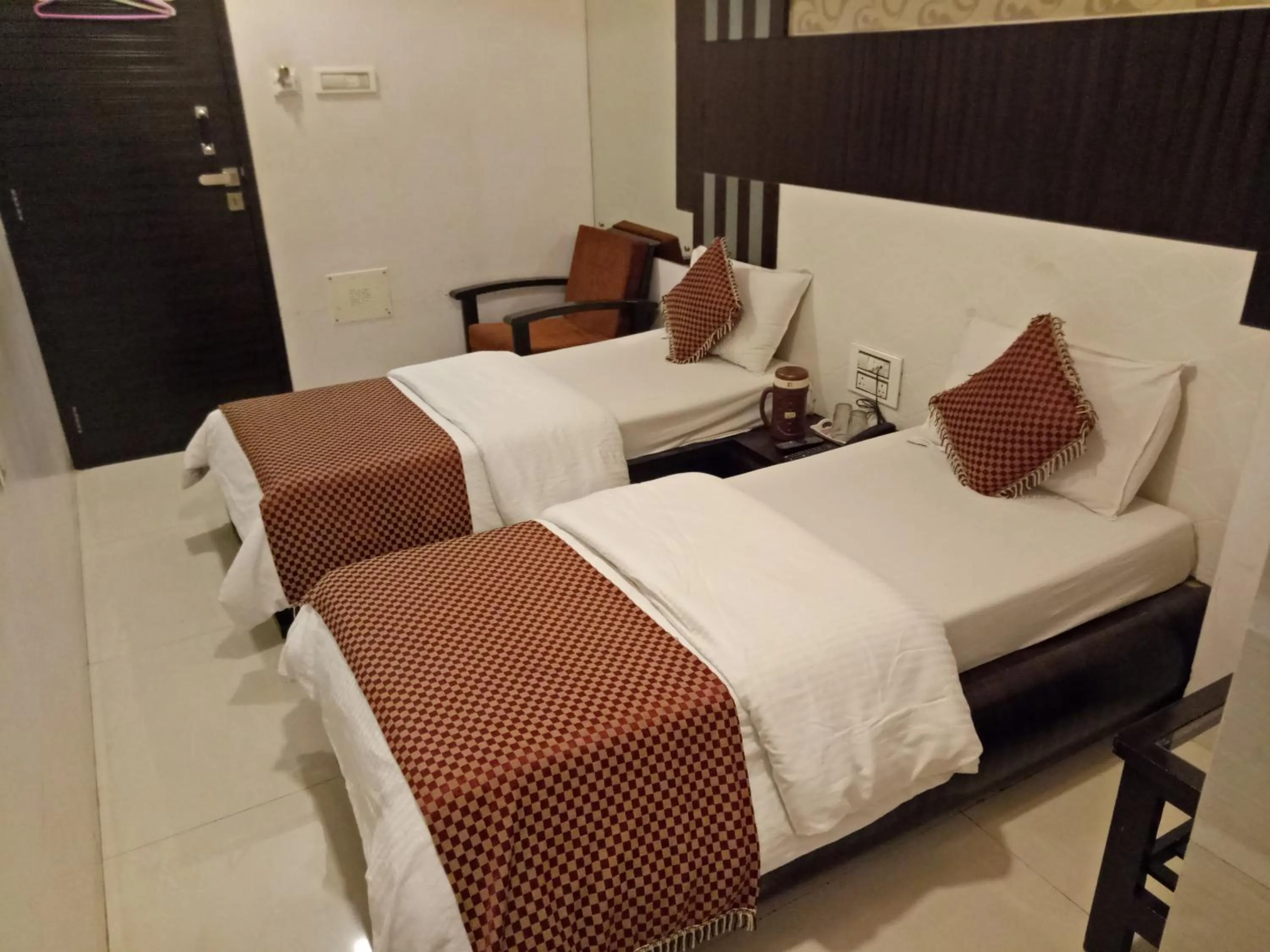 Bed in Hotel Navi Mumbai