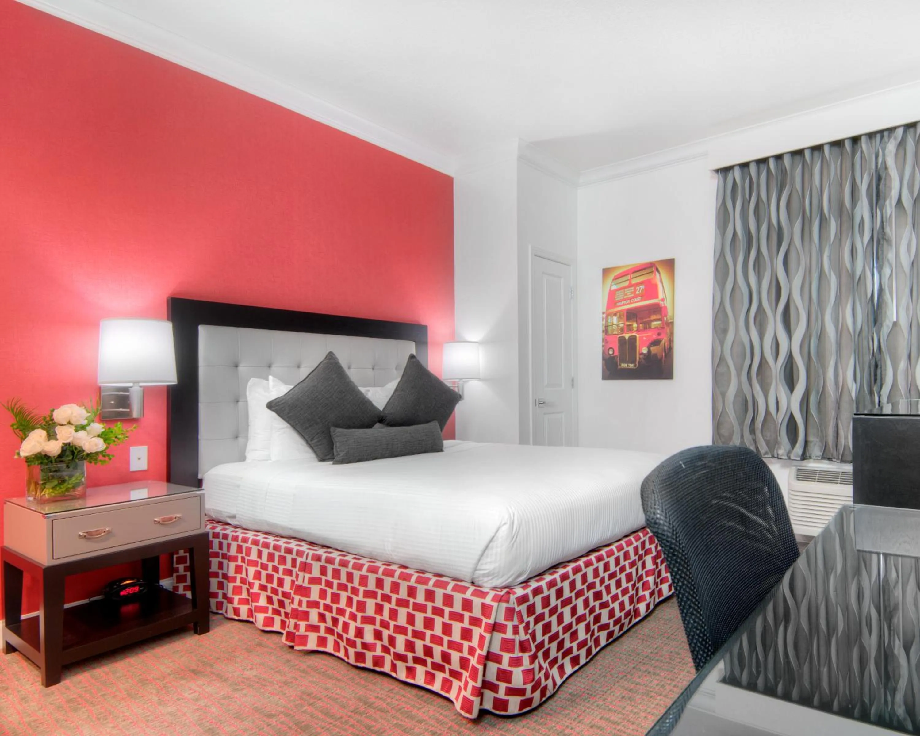 Bedroom, Bed in Aggie Inn, an Ascend Collection Hotel