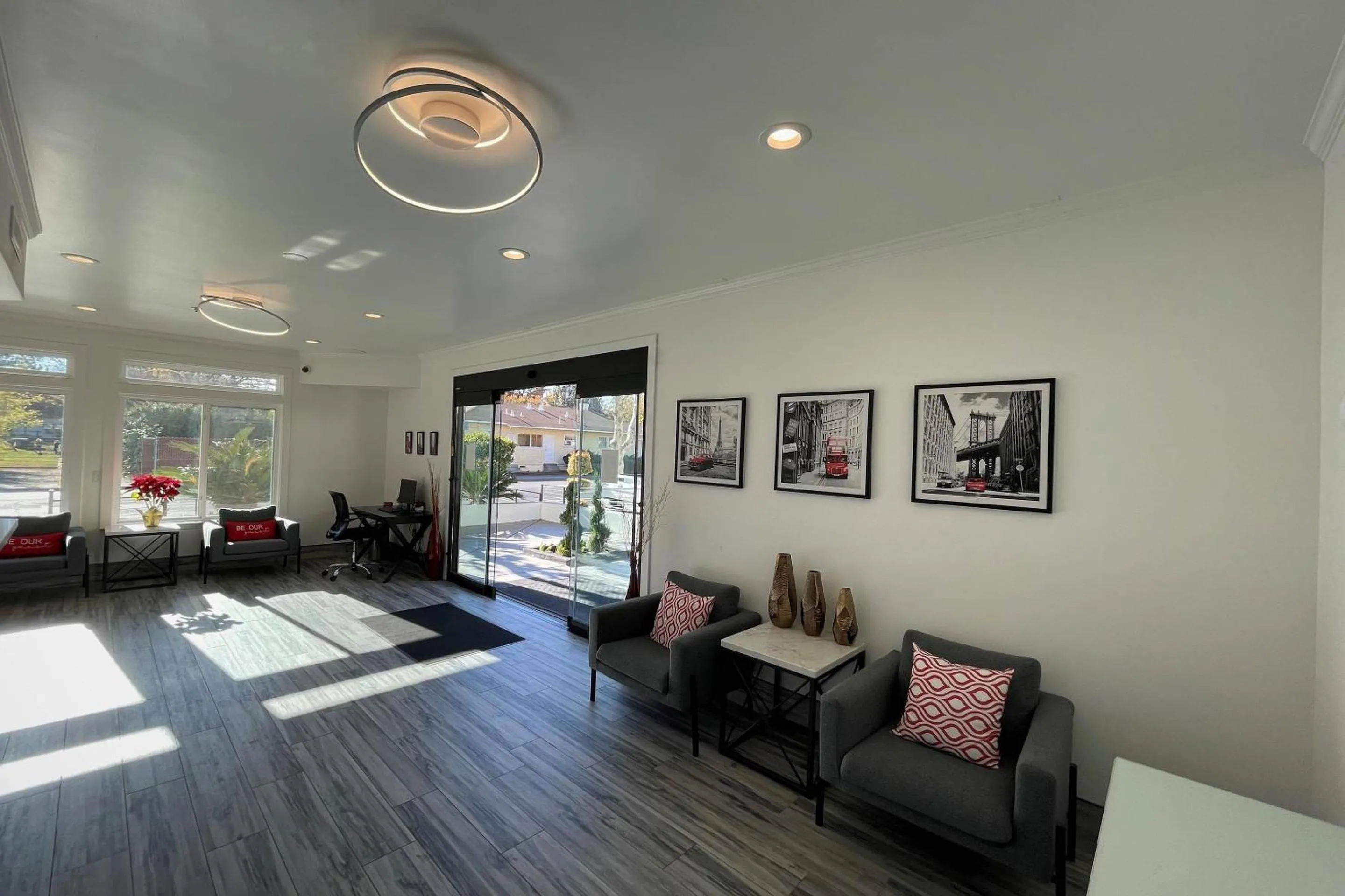 Lobby or reception in Aggie Inn, an Ascend Collection Hotel