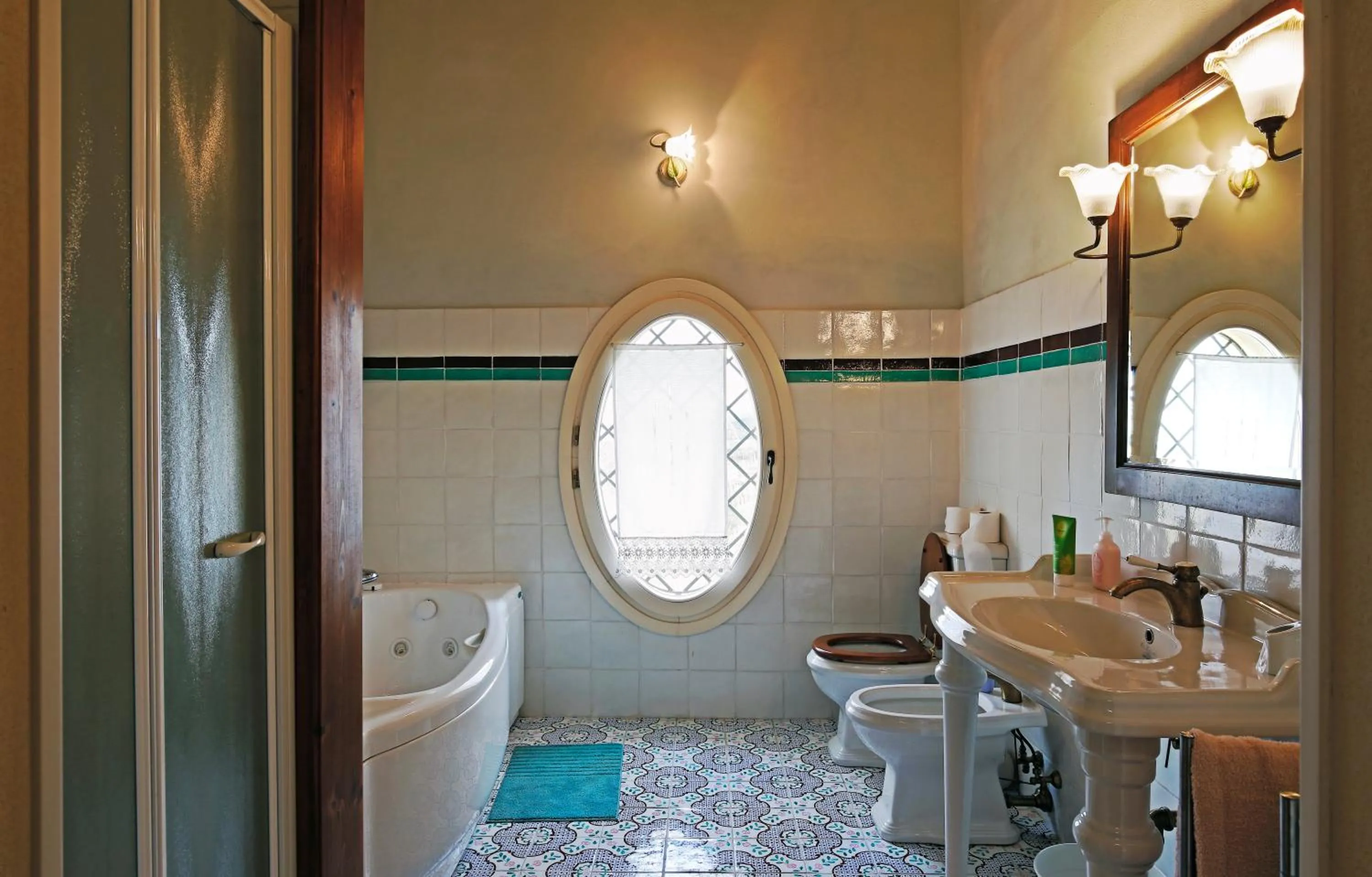 Bathroom in Belvedere