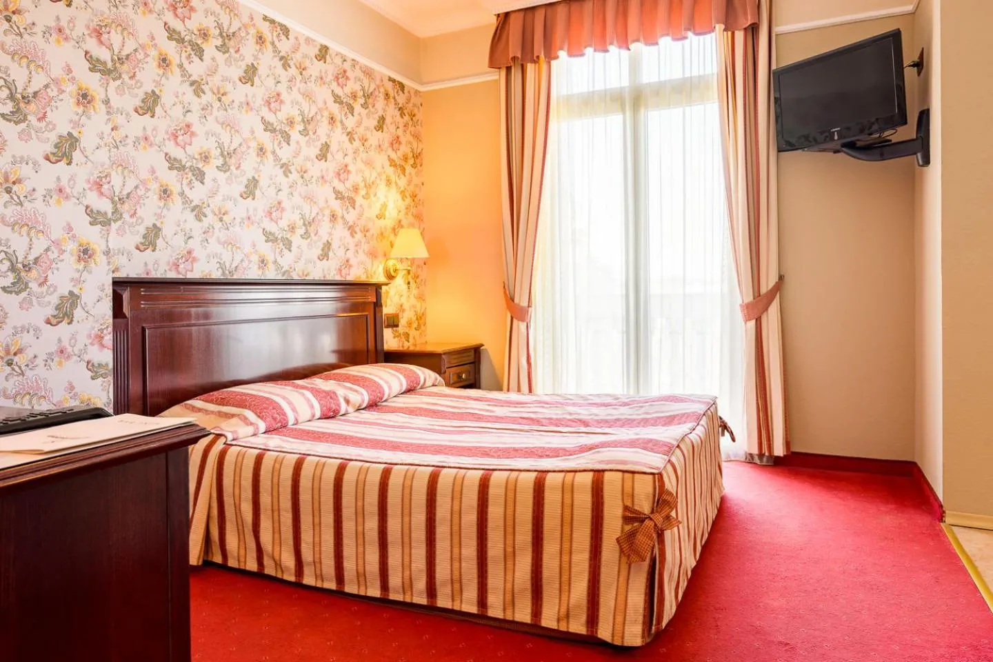 Bed in Boutique Splendid Hotel