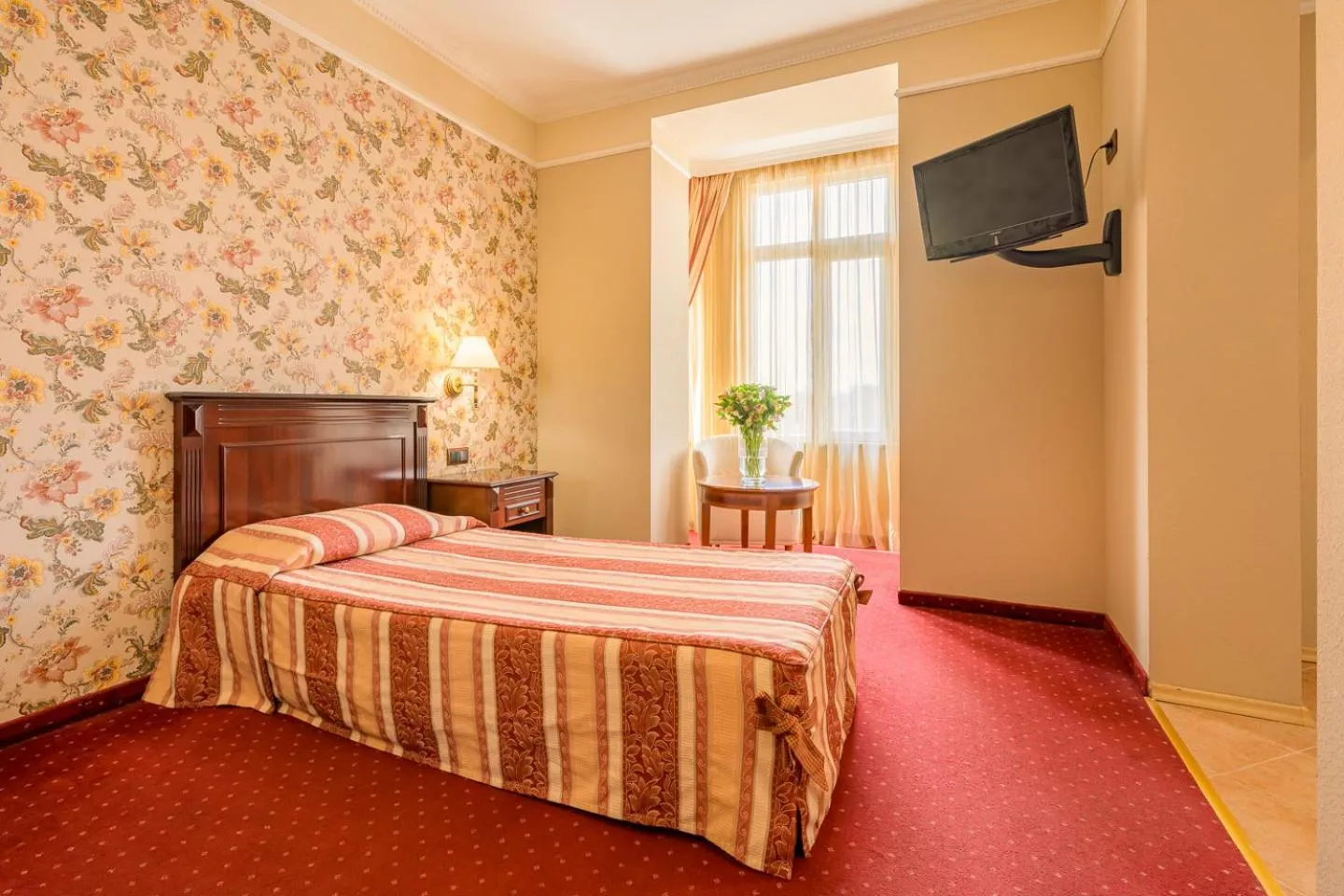 Bed in Boutique Splendid Hotel