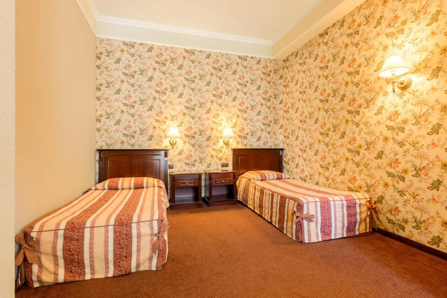 Bed in Boutique Splendid Hotel