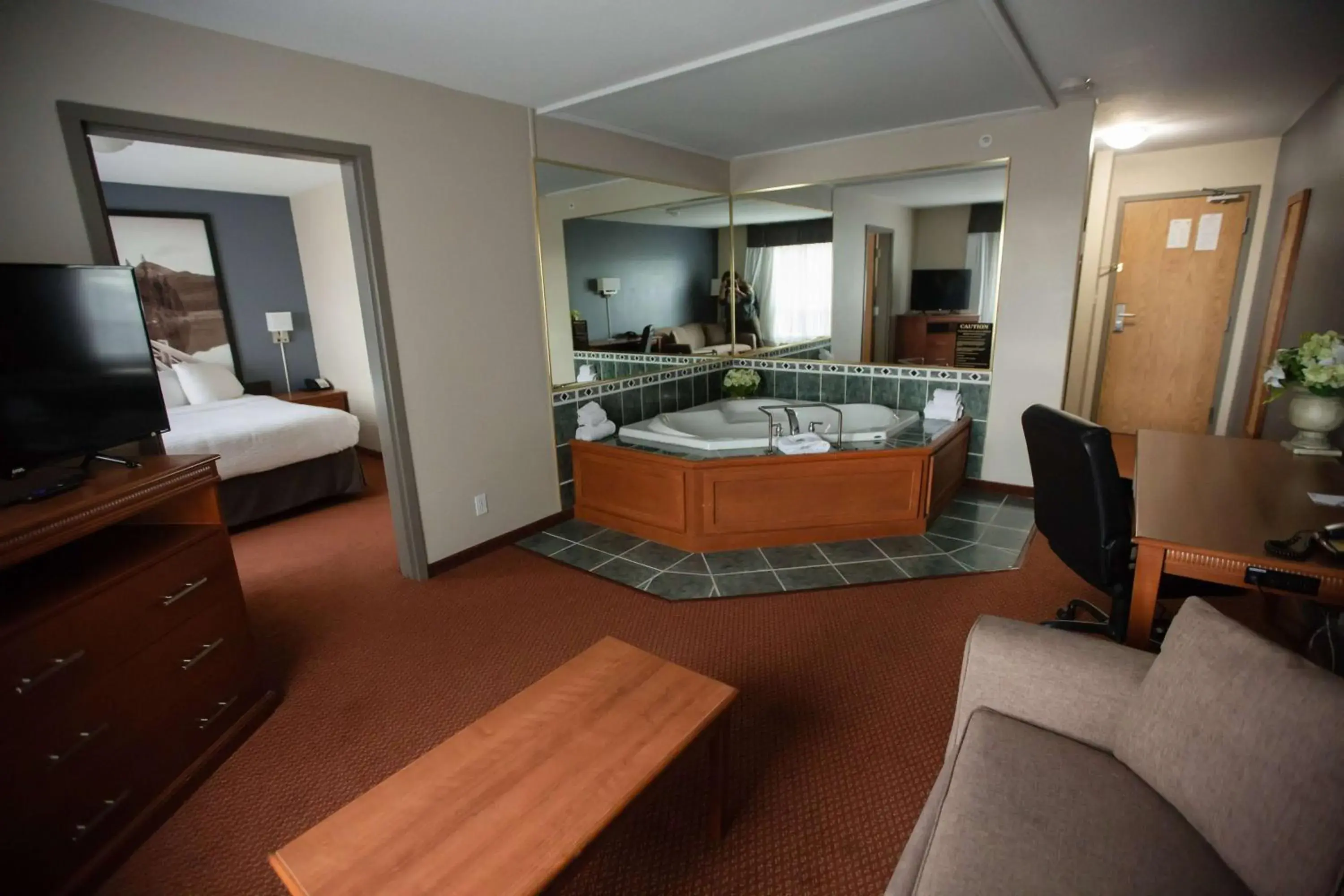 Photo of the whole room, Bed in Super 8 by Wyndham Whitecourt Photo of the whole room, Bed in Super 8 by Wyndham Whitecourt