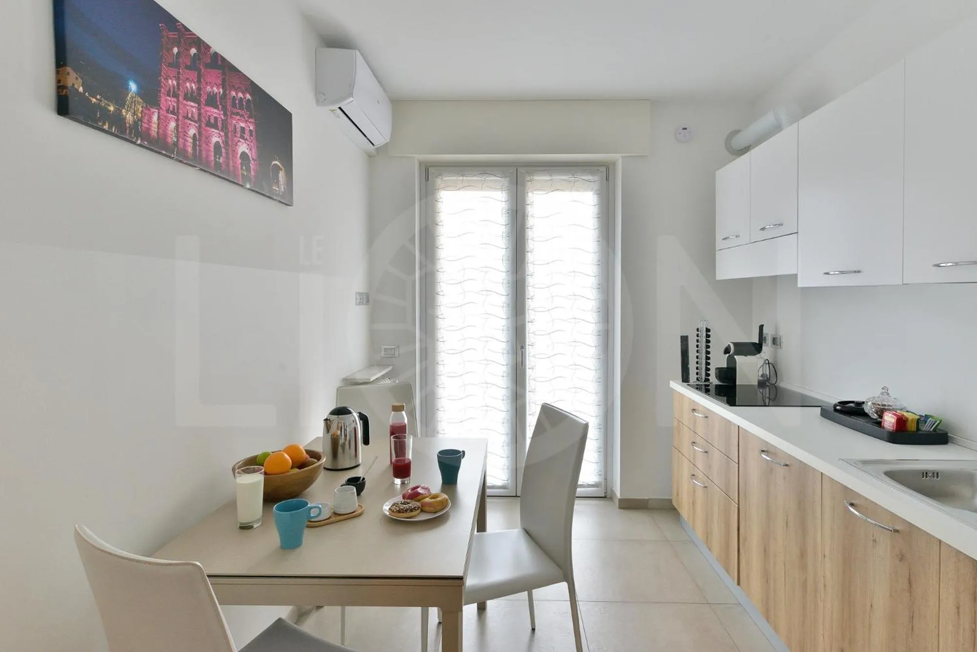 Coffee/tea facilities in Le Lion Apartments - Lys Family Apartment