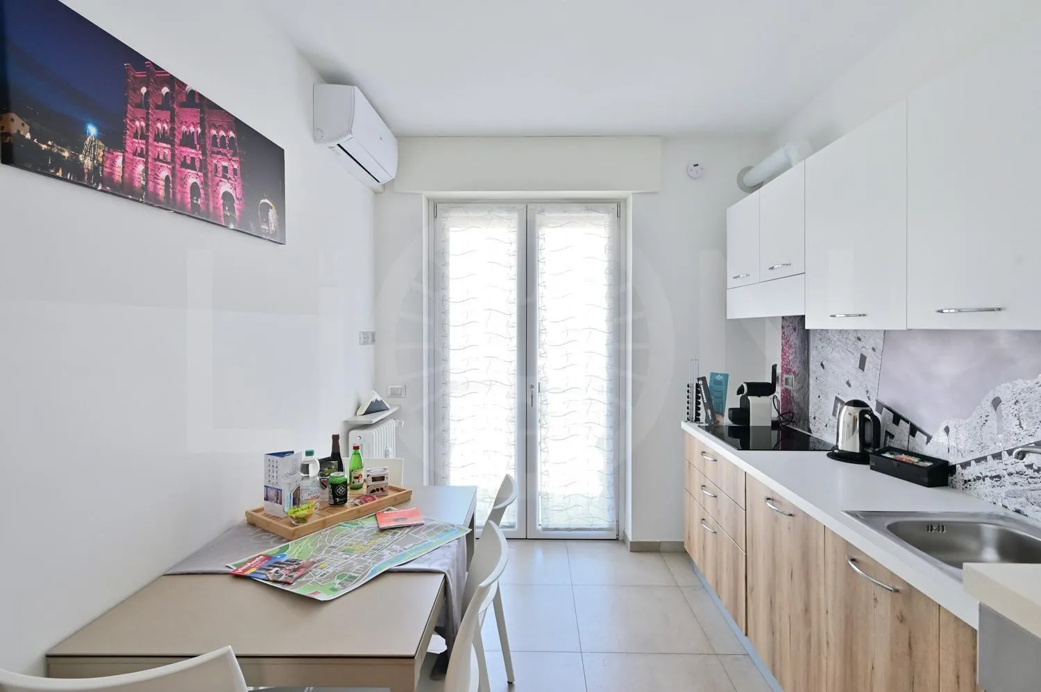 Coffee/tea facilities in Le Lion Apartments - Lys Family Apartment
