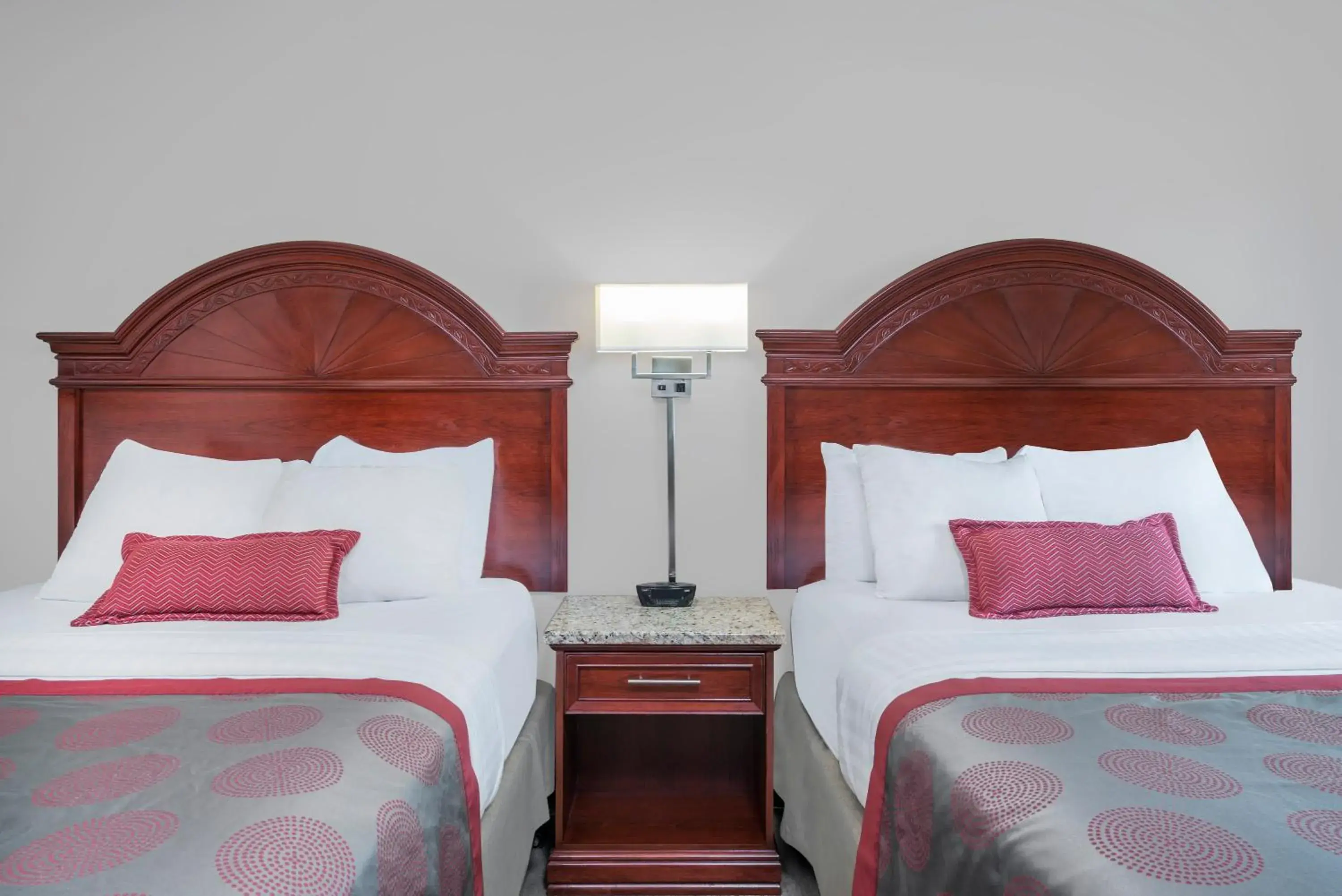 Bed in Ramada by Wyndham Minneapolis Golden Valley Bed in Ramada by Wyndham Minneapolis Golden Valley
