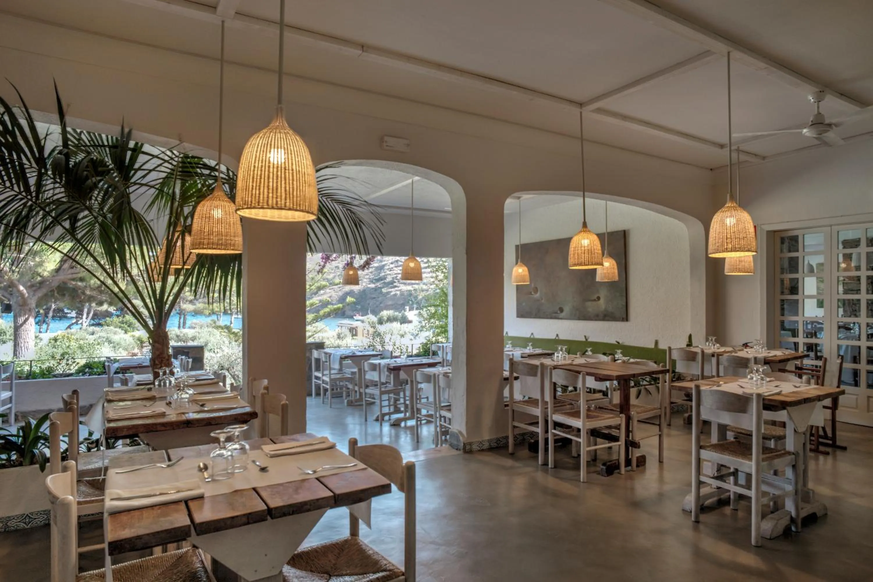 Restaurant/places to eat in Hotel Cala Joncols