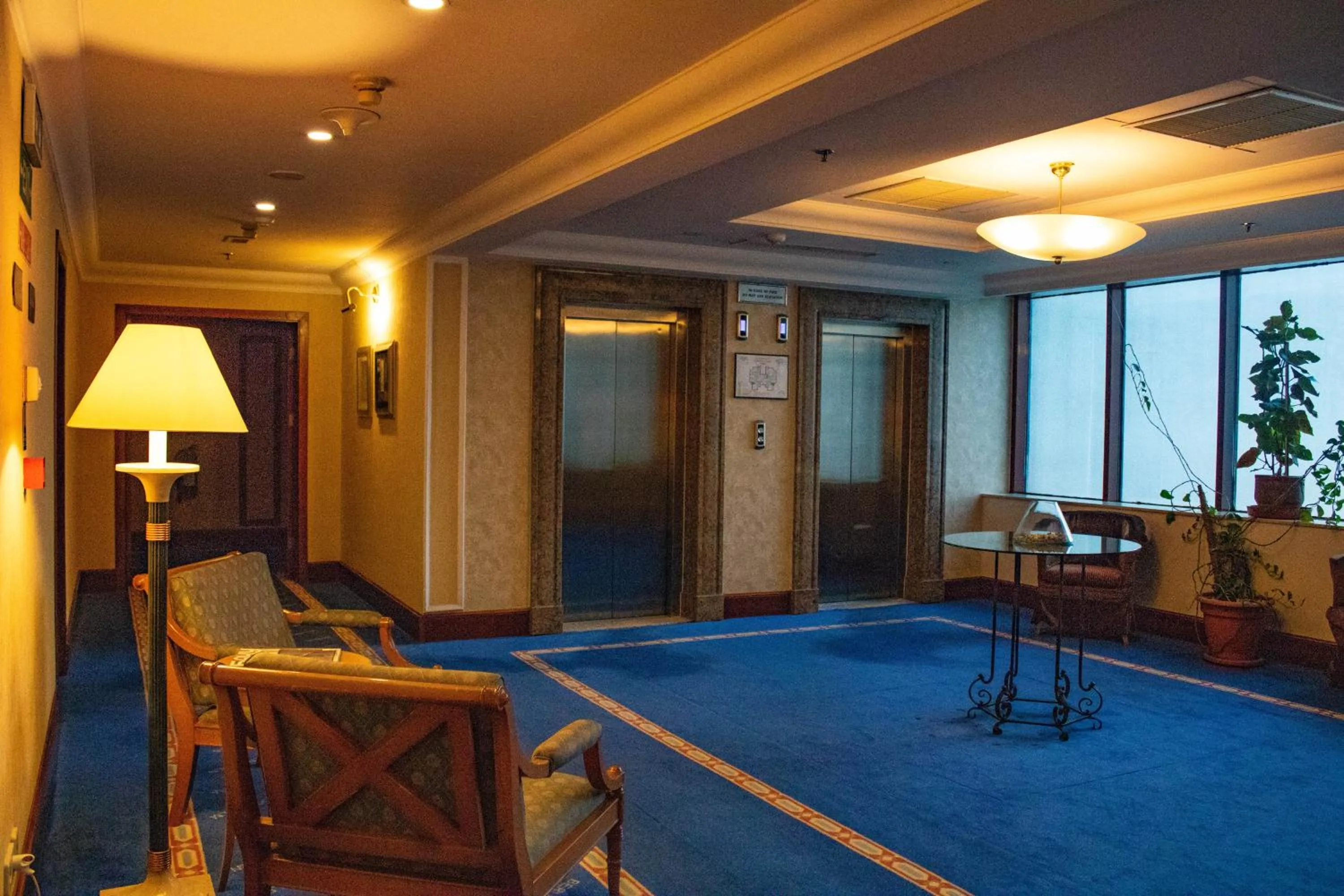 Seating area in Grand Hotel Europe