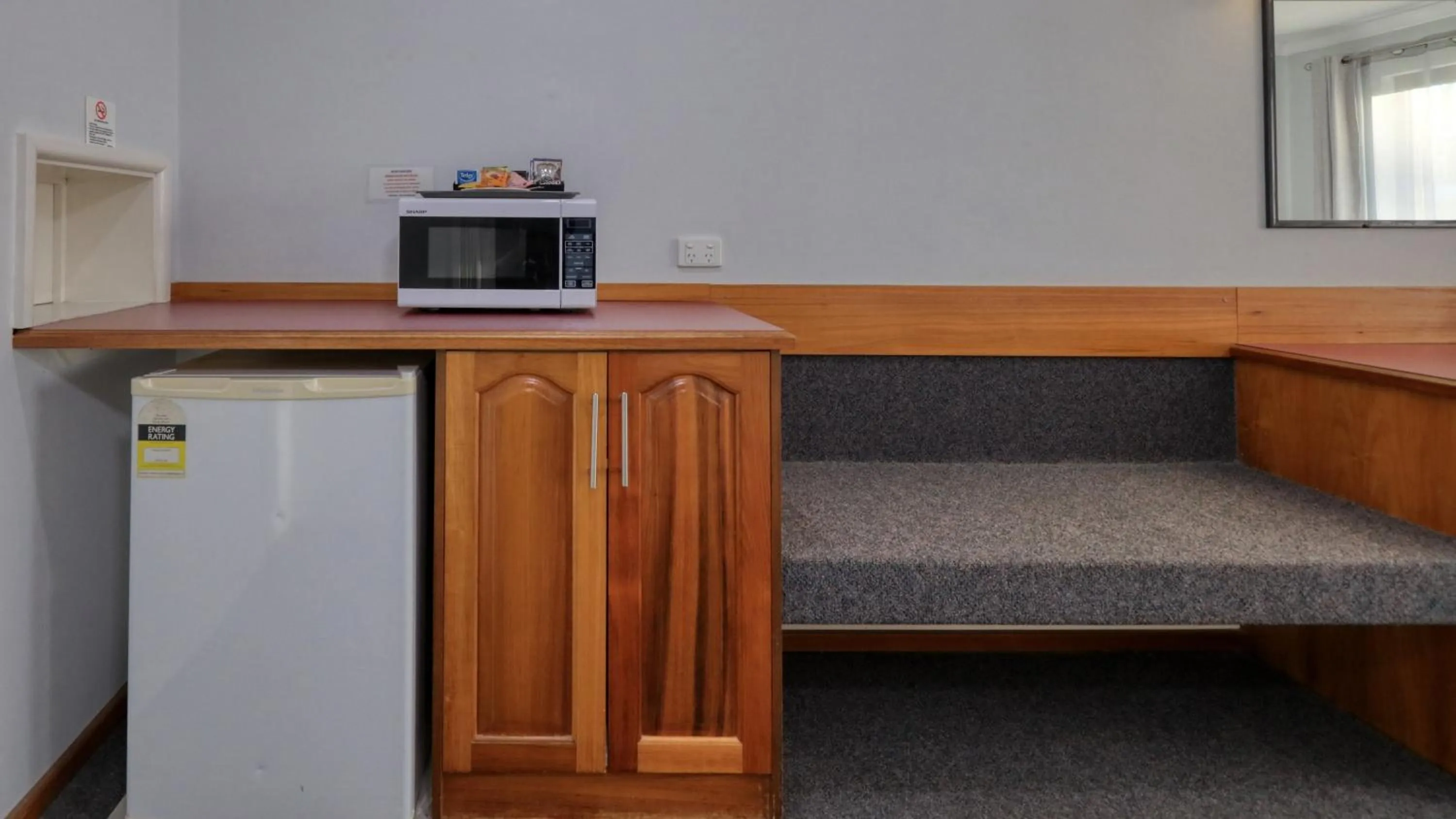 Kitchen or kitchenette in Kempsey Powerhouse Motel