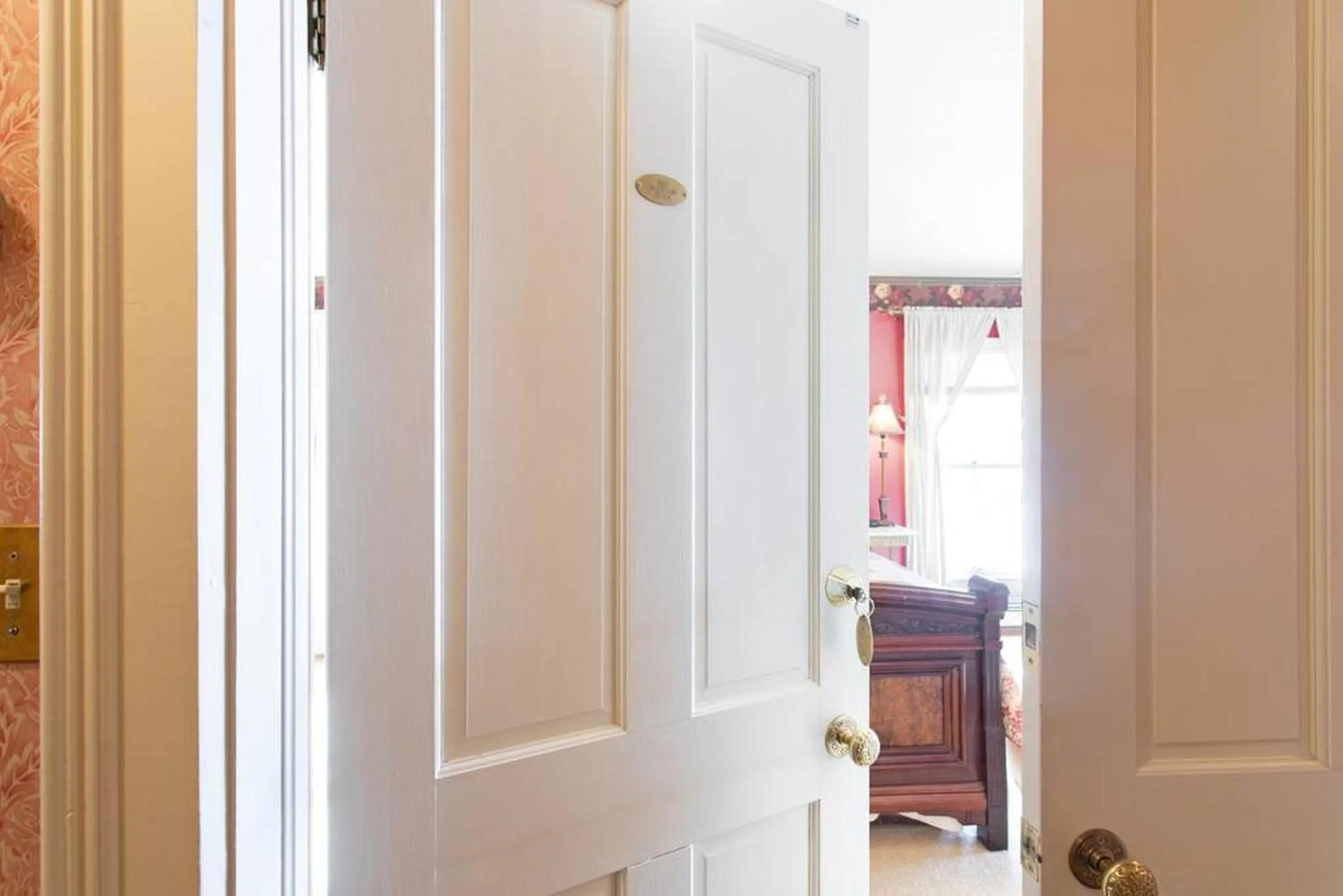 Logo/Certificate/Sign in Rose Street Bed & Breakfast