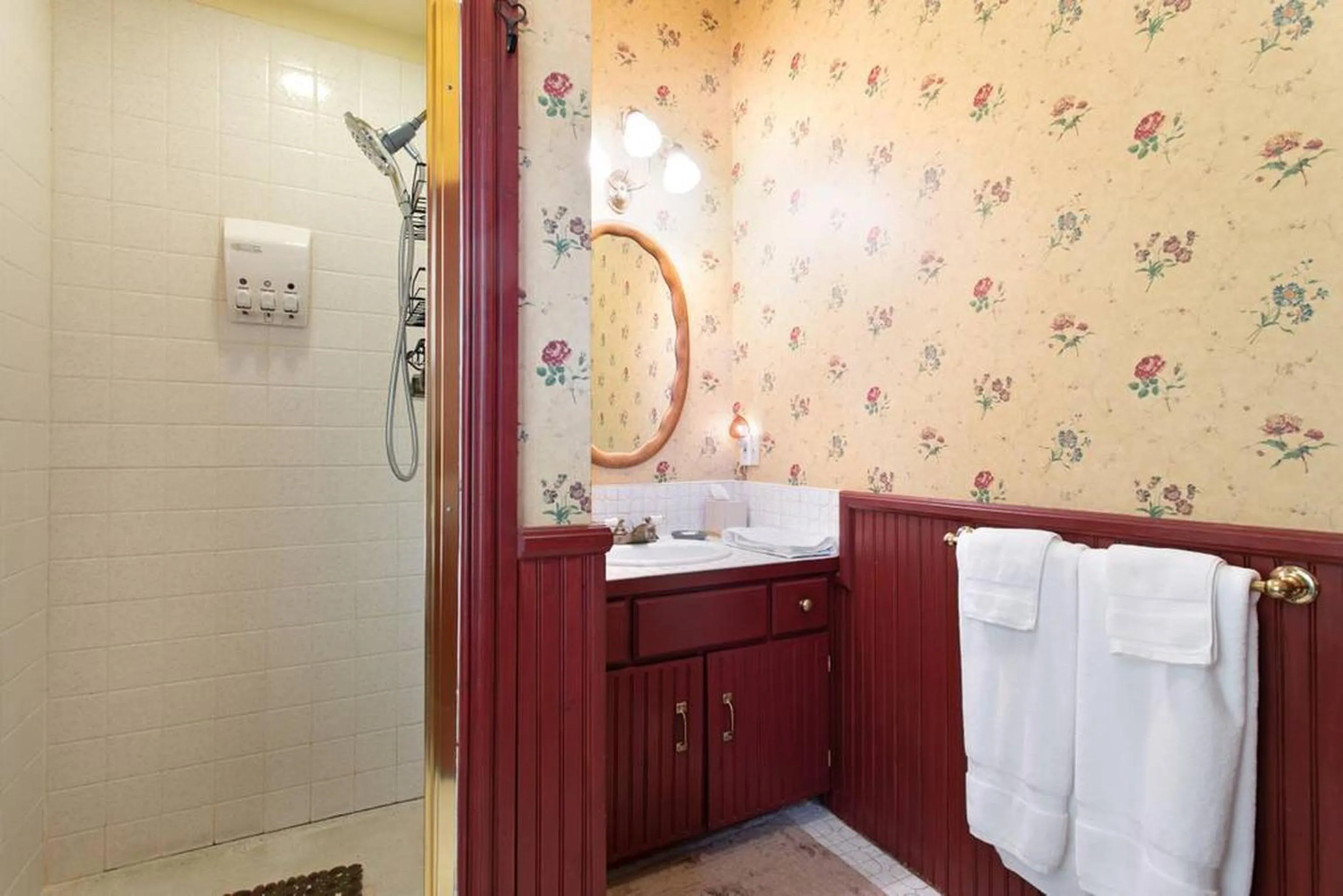 Bathroom in Rose Street Bed & Breakfast