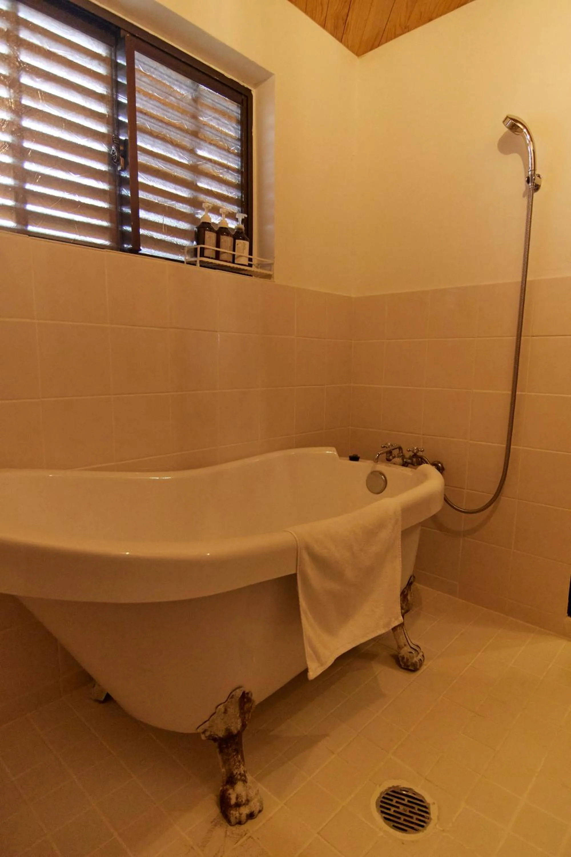 Bathroom in Private House NINUFA