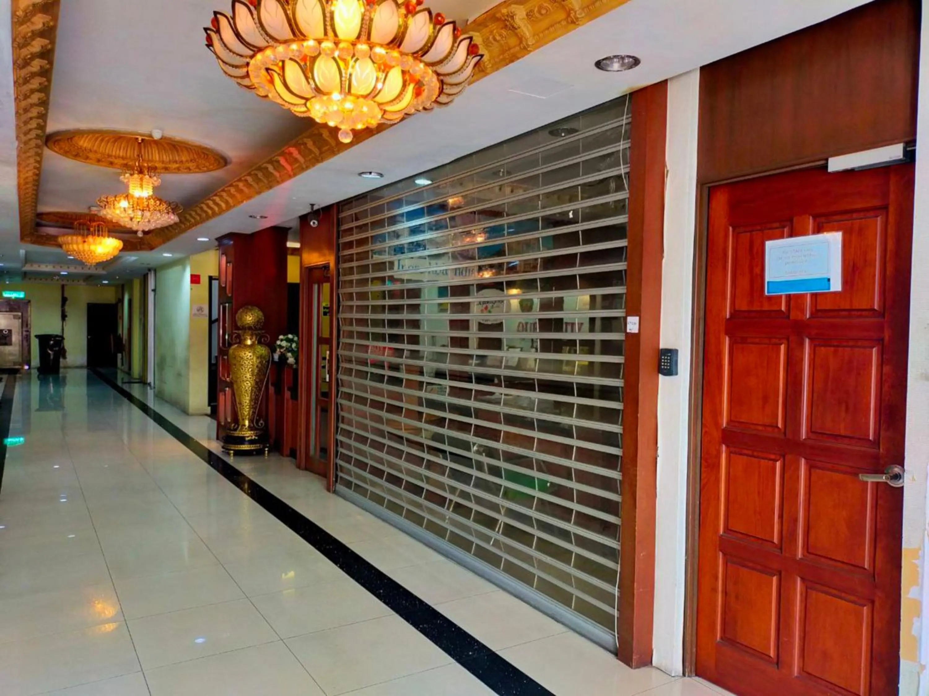 Lobby or reception in Hotel O GHC Near Penang Street Art Formerly Queen City Hotel