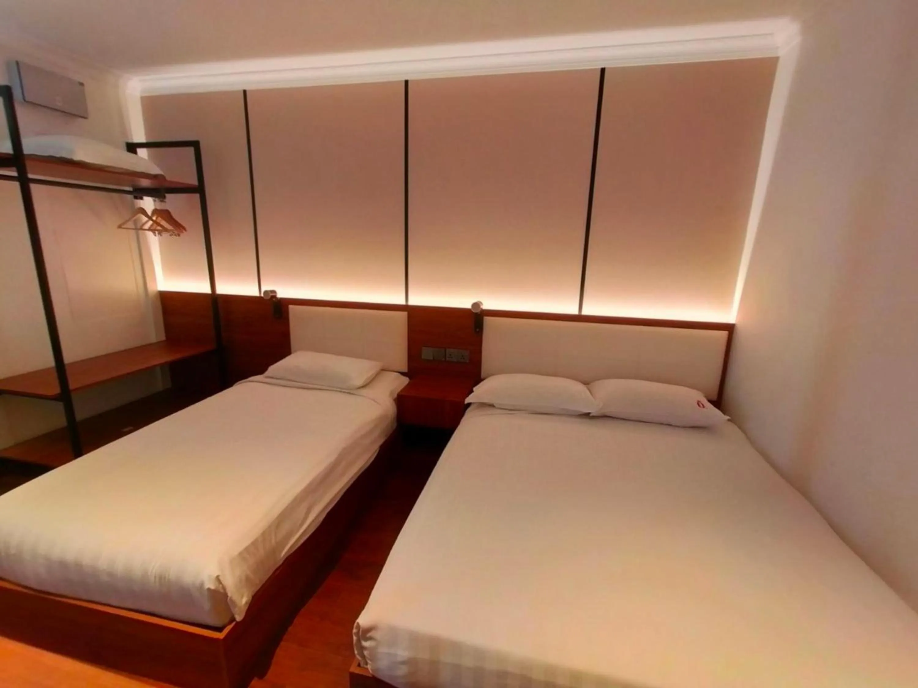 Bedroom, Bed in Hotel O GHC Near Penang Street Art Formerly Queen City Hotel