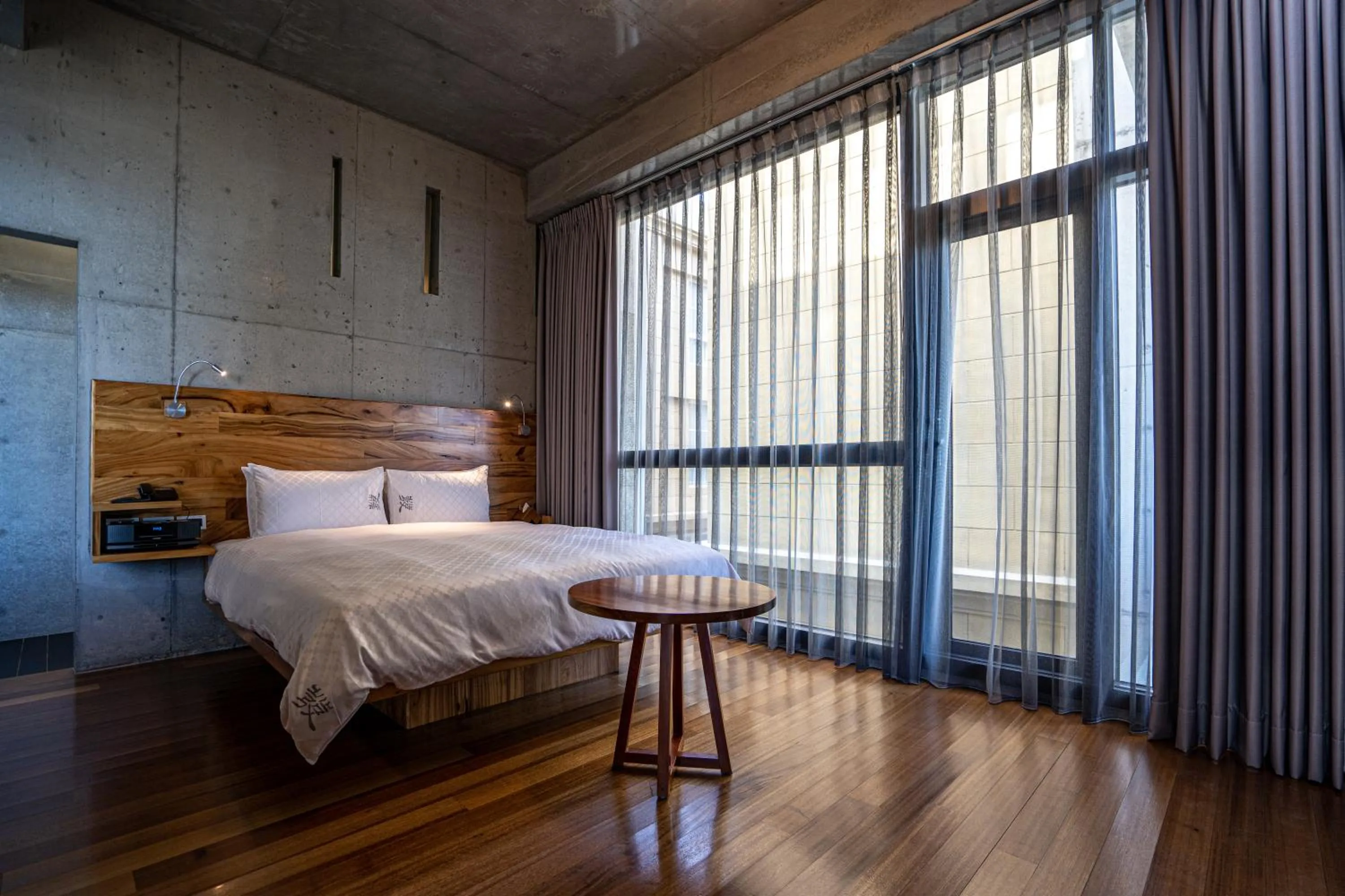 Other, Bed in FaHaus