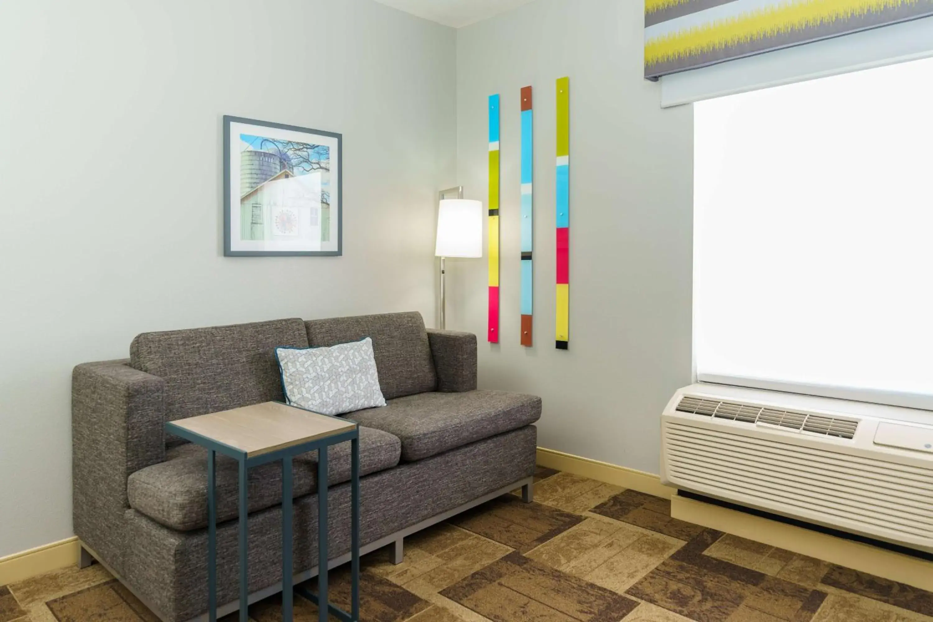 Living room in Hampton Inn Garden City Living room in Hampton Inn Garden City