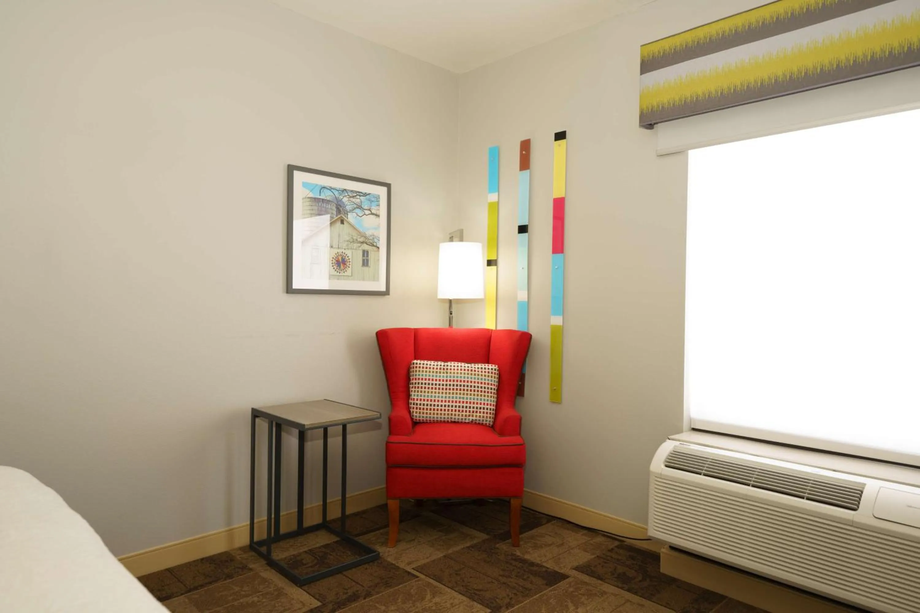 Bed in Hampton Inn Garden City