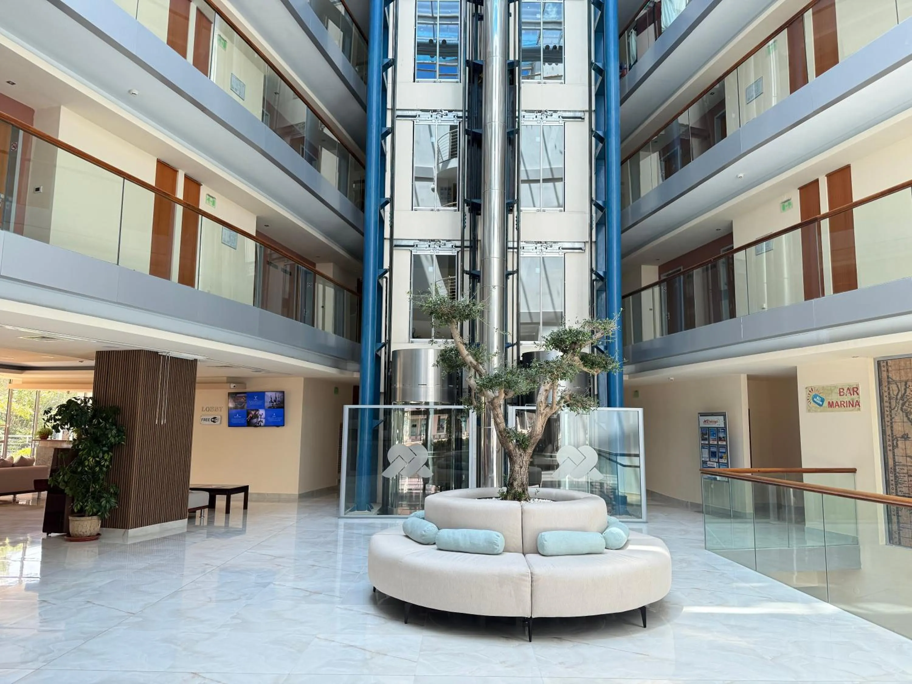 Lobby or reception in Sol Marina Palace Hotel - All Inclusive & Adults Only