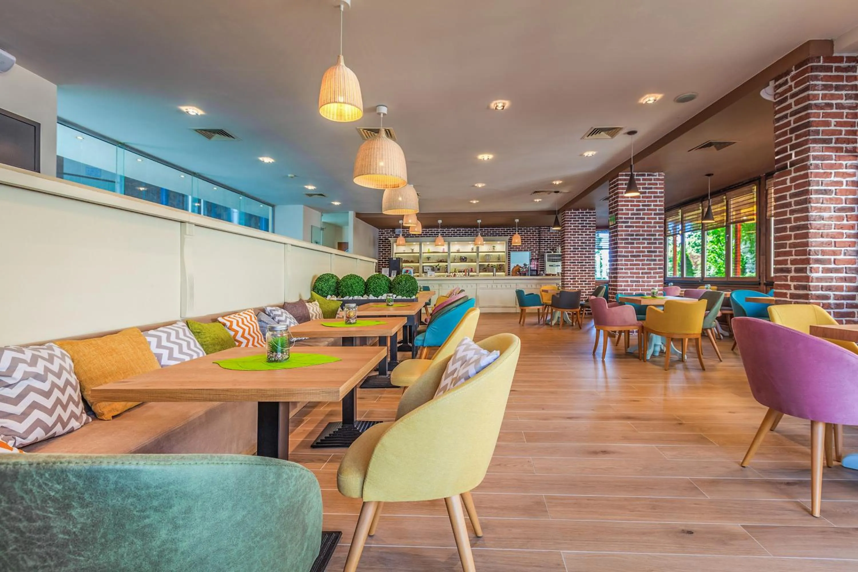 Restaurant/places to eat in Hotel Marina Palace, Affiliated by Meliá