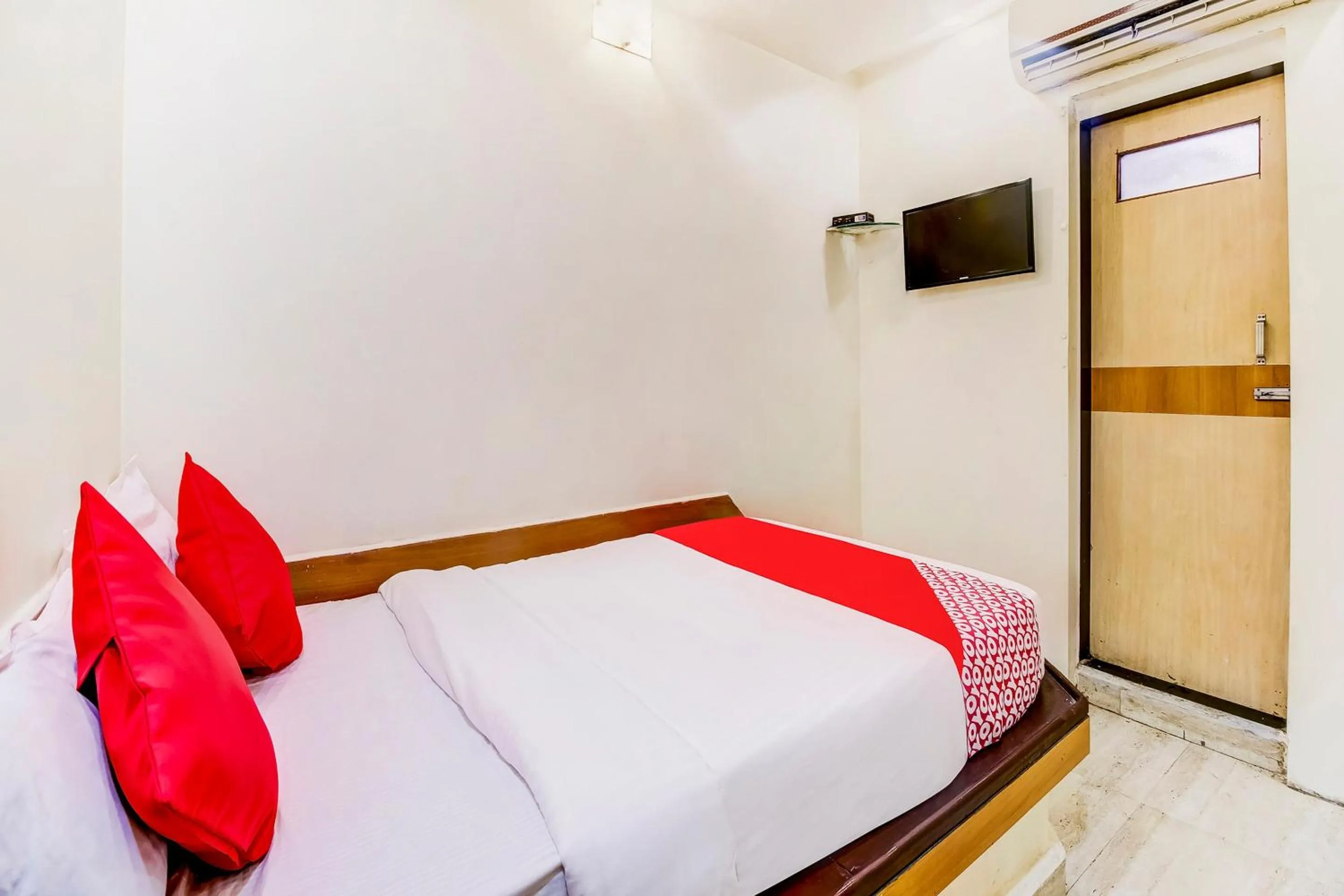 Bedroom, Bed in Super Hotel O Dreamland