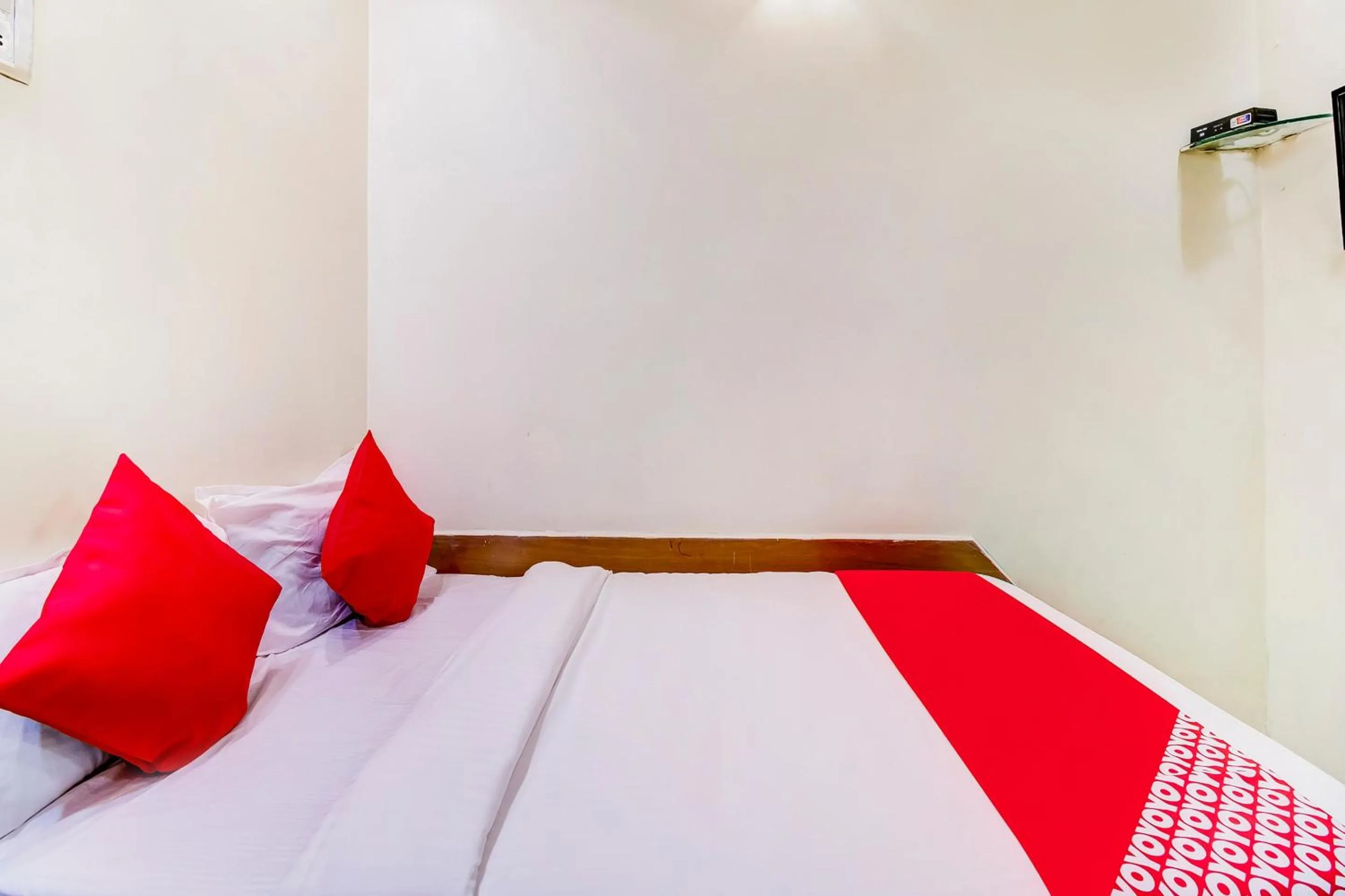 Bedroom, Bed in Super Hotel O Dreamland