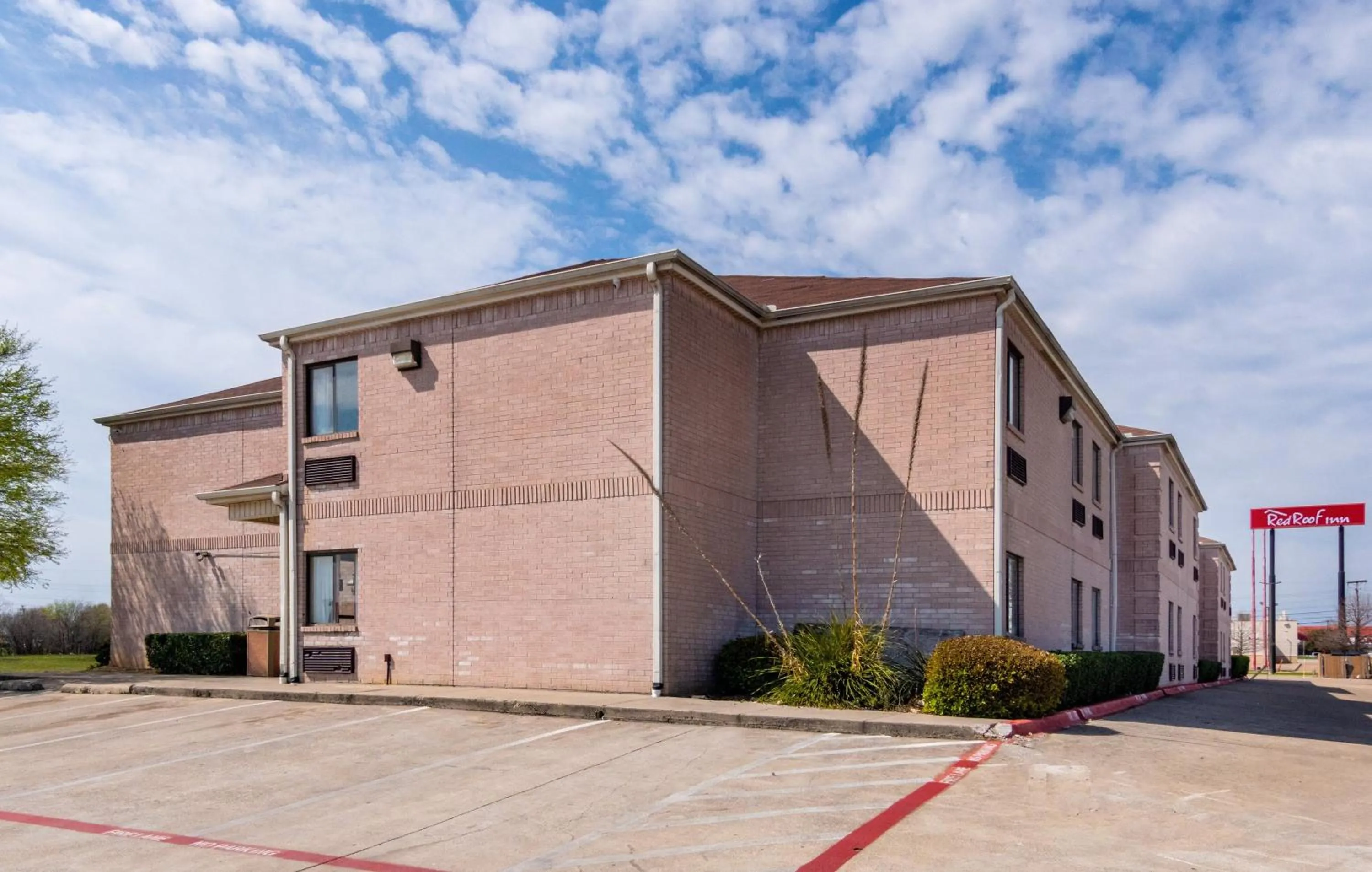 Property building in Red Roof Inn Fort Worth - Saginaw