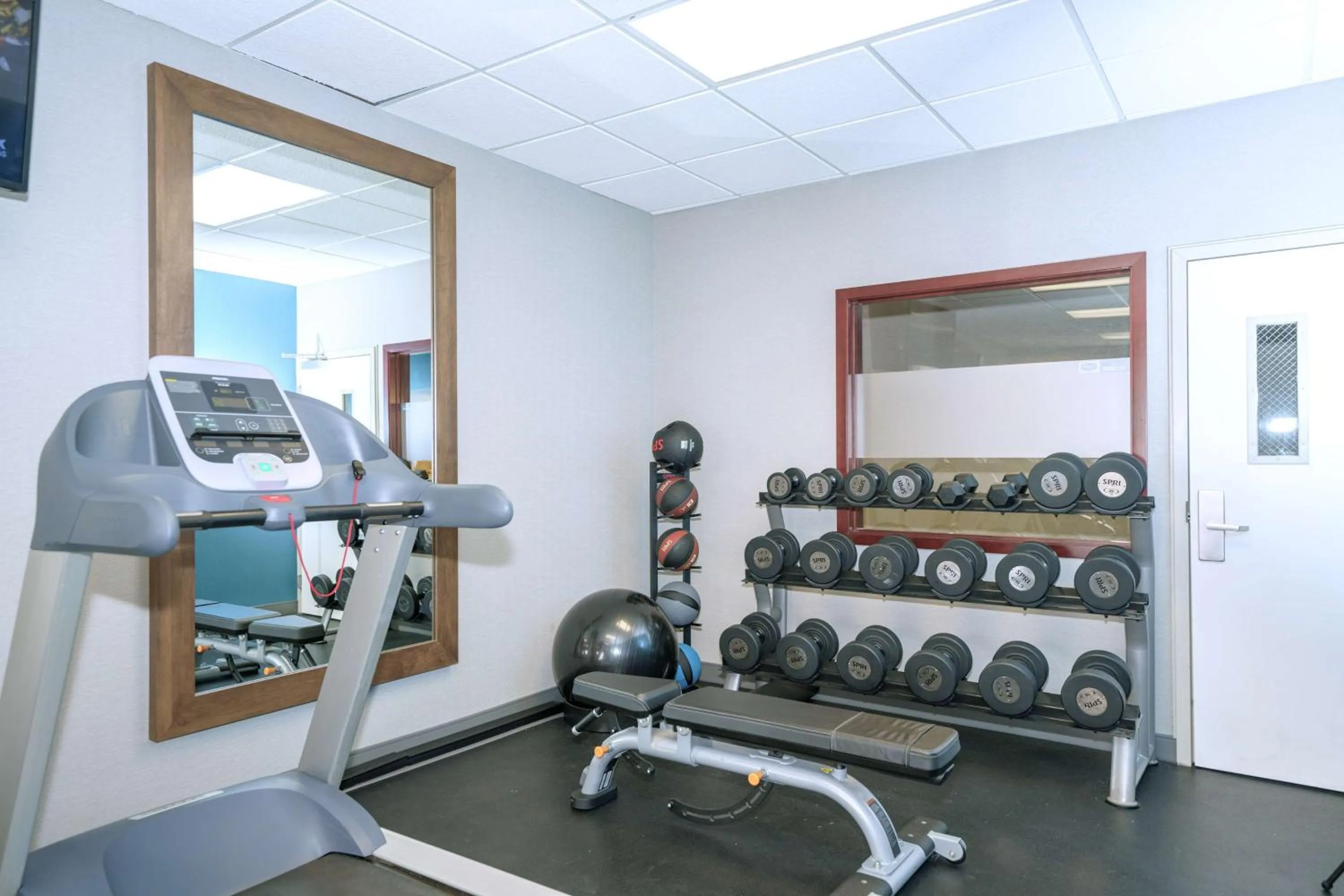 Fitness centre/facilities in Hampton Inn Hays-North of I-70