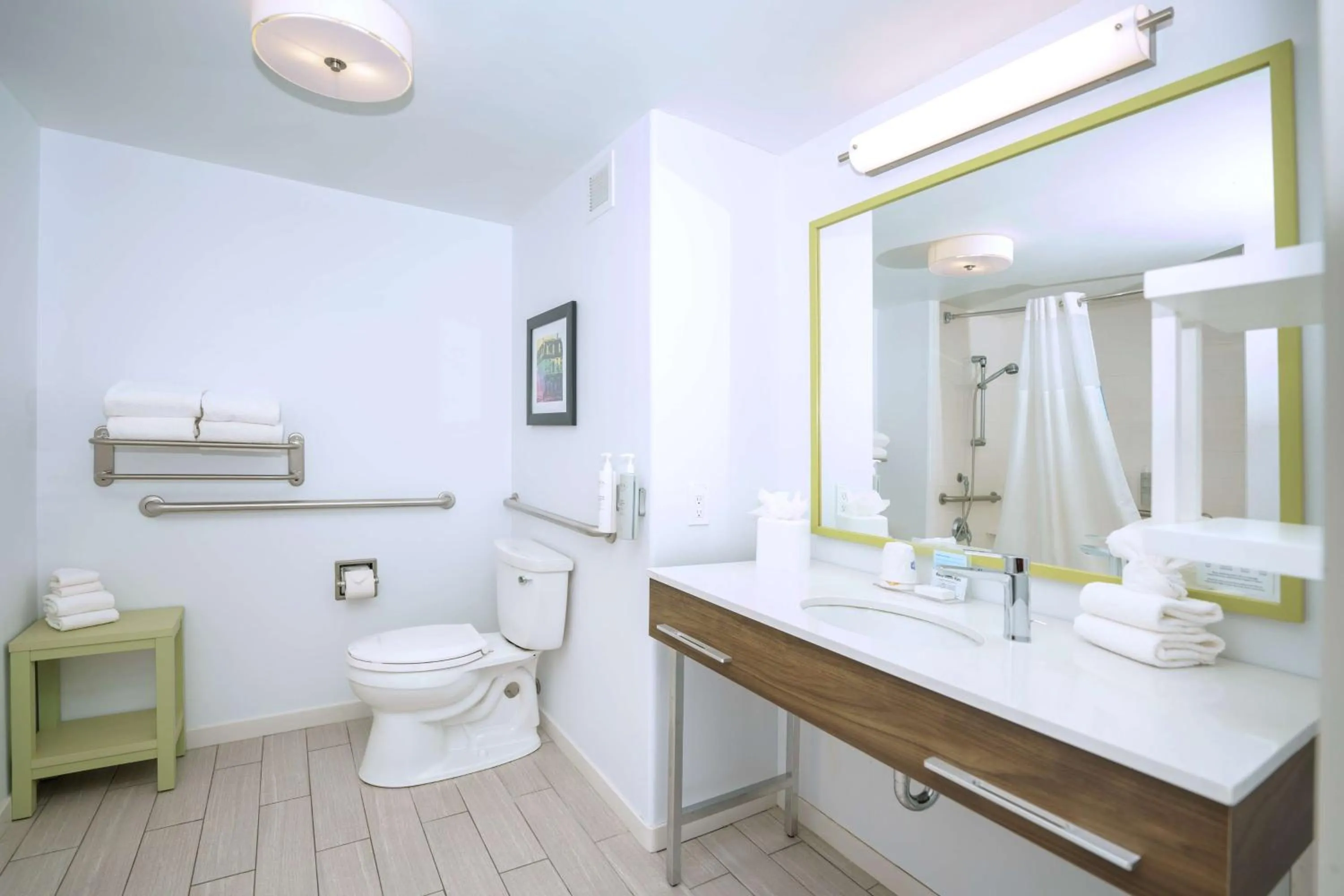 Bathroom in Hampton Inn Hays-North of I-70